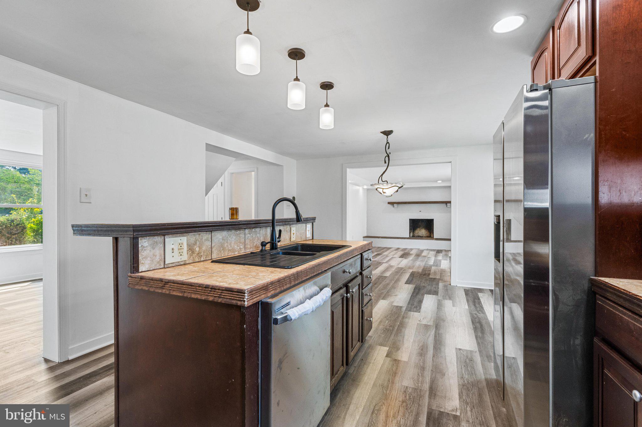 GLADE MANOR - Residential