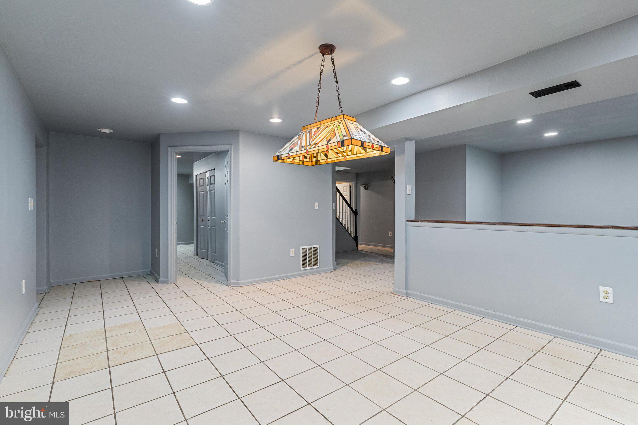 GLADE MANOR - Residential
