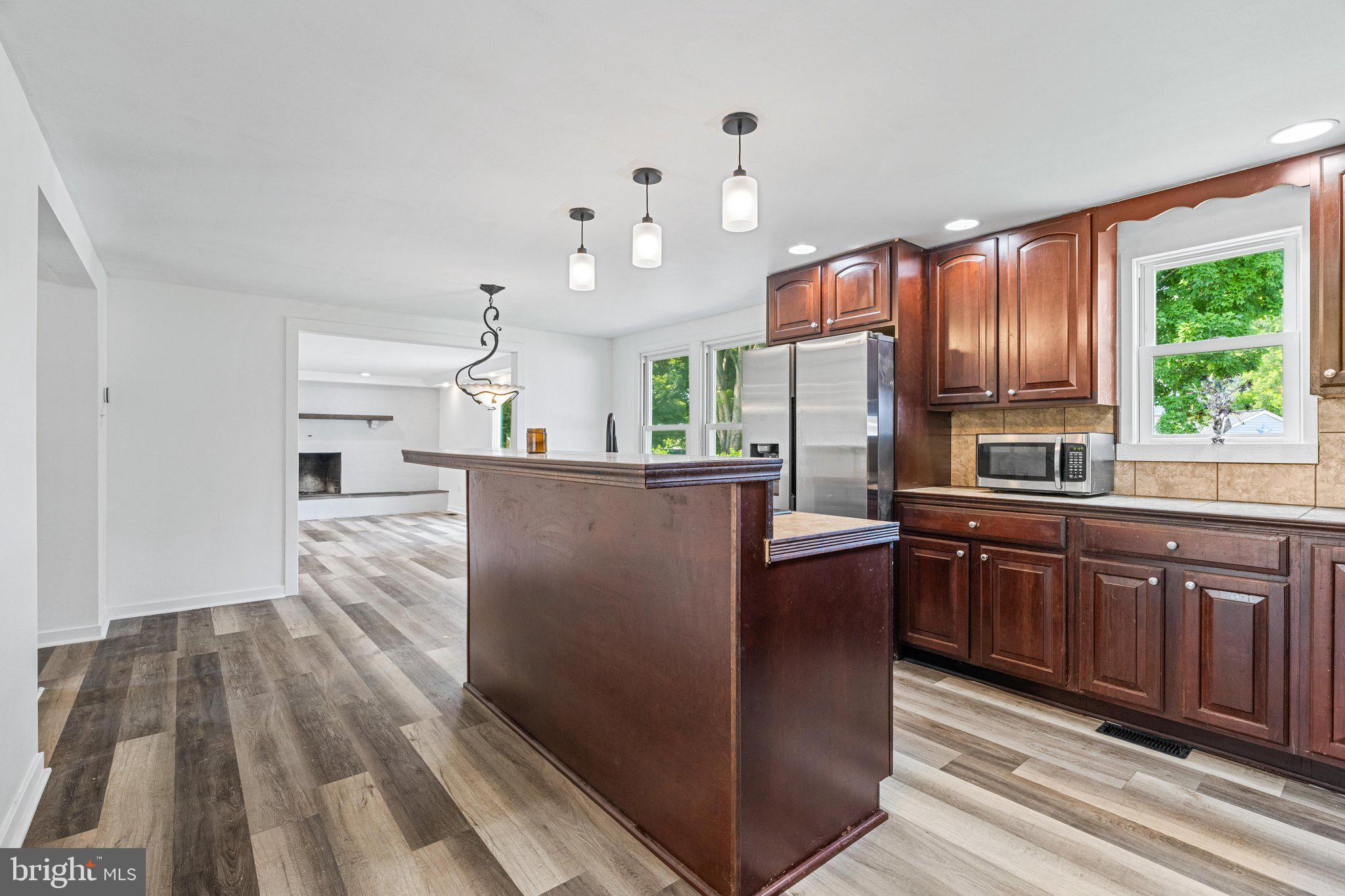 GLADE MANOR - Residential