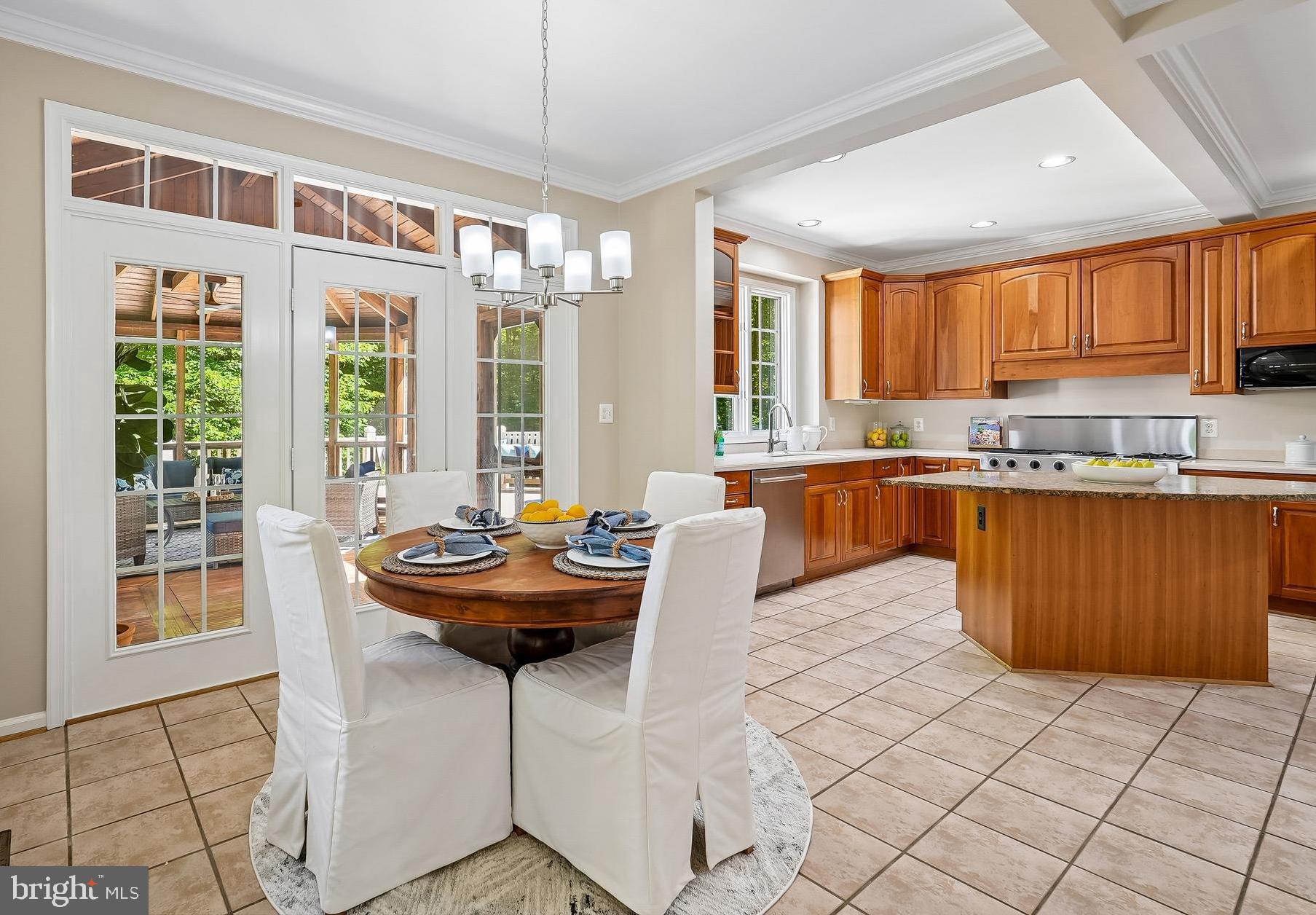 CROSSFIELDS - Residential