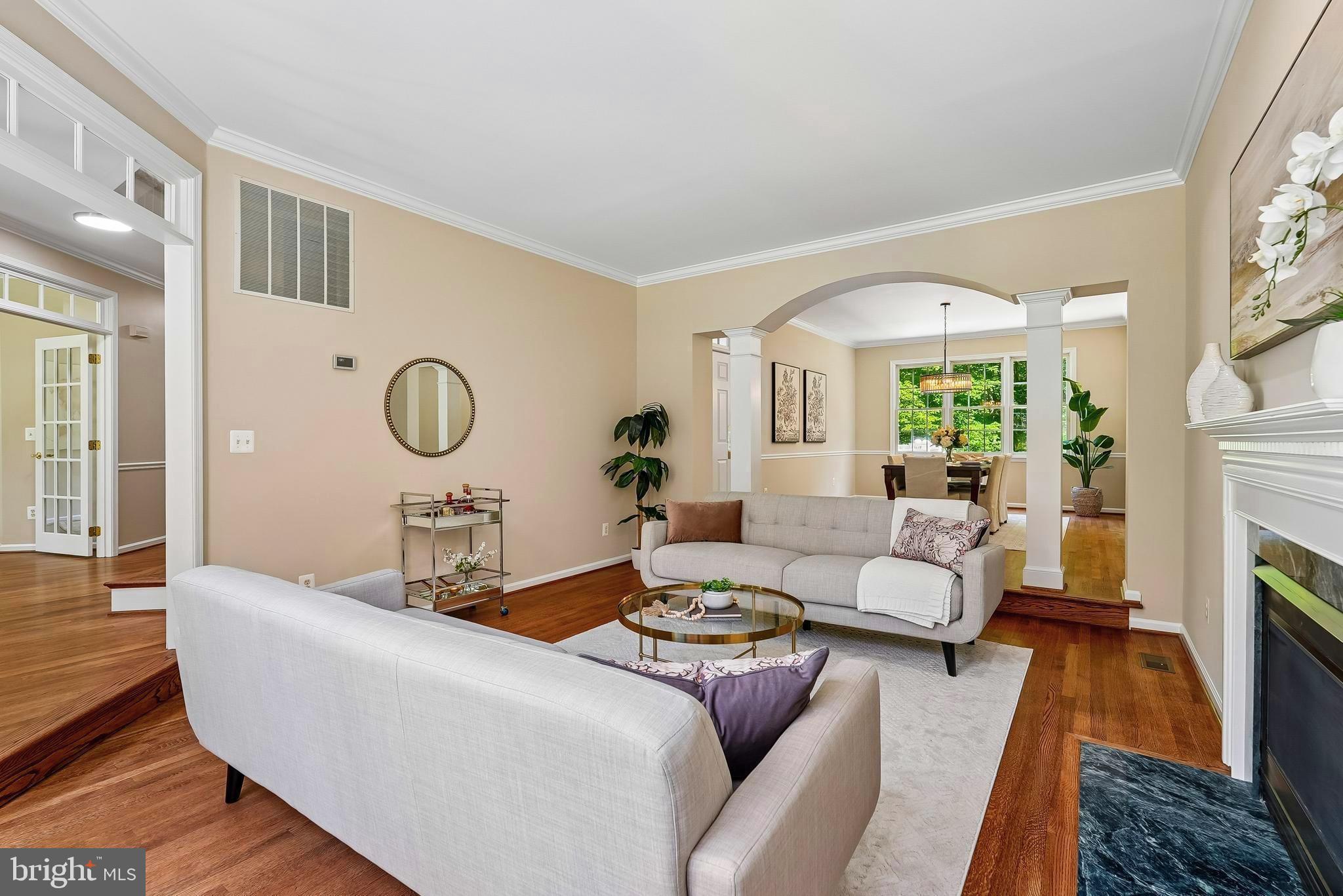 CROSSFIELDS - Residential