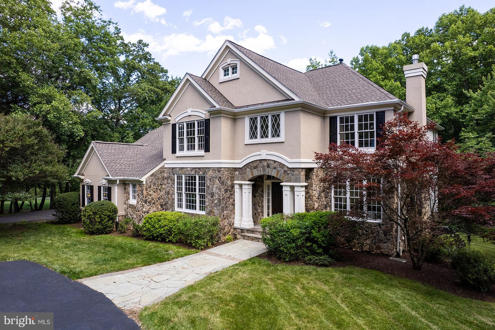 CROSSFIELDS - Residential