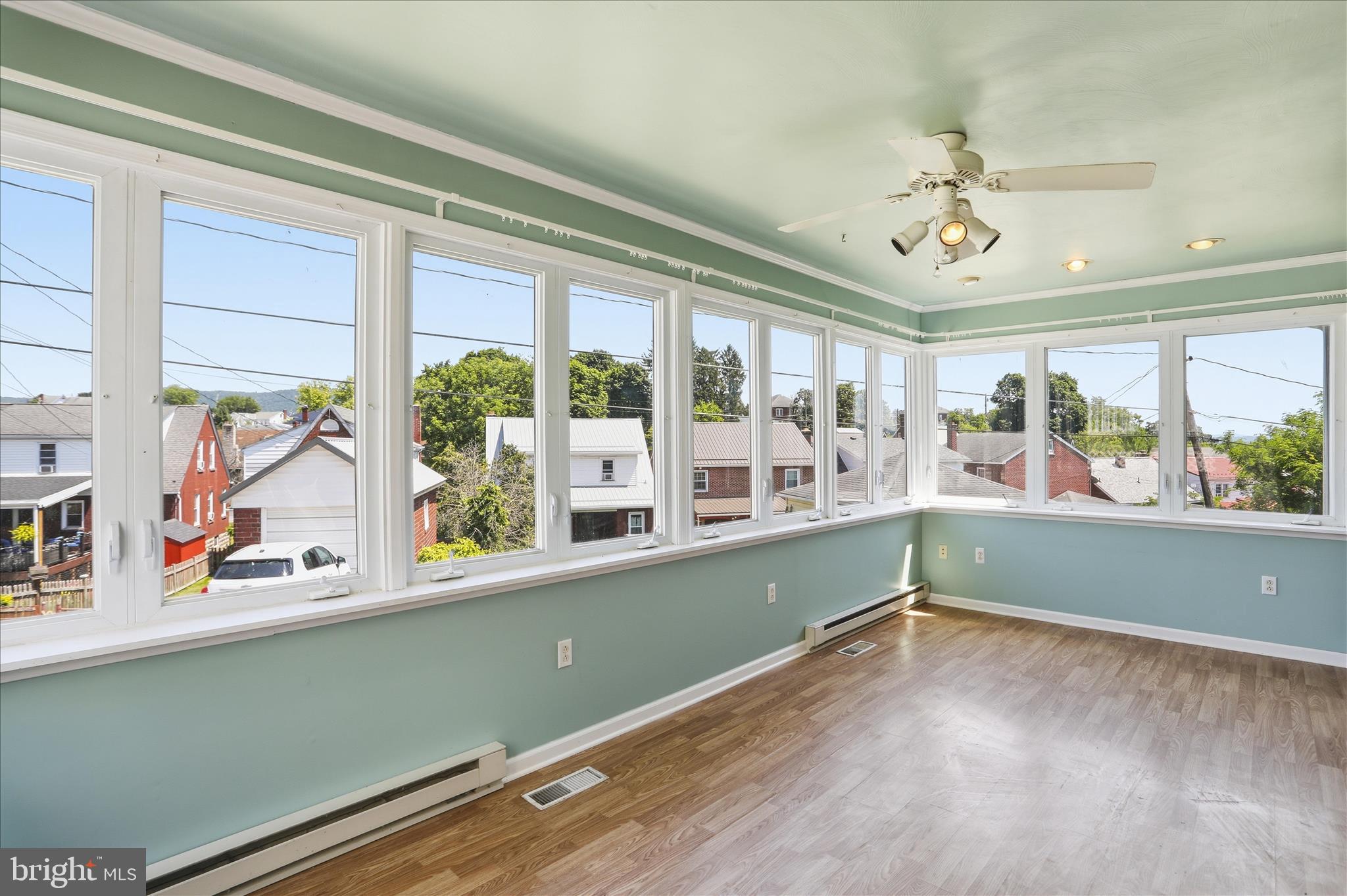 JOHNSON HEIGHTS - Residential
