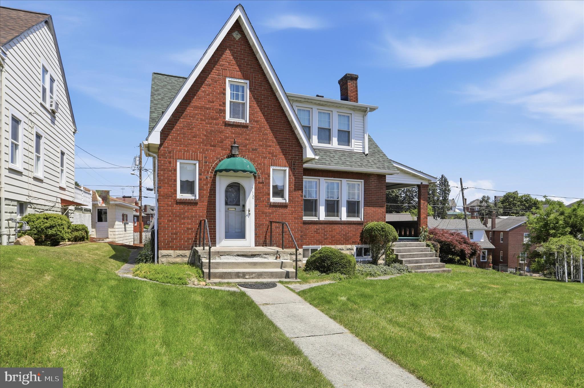 JOHNSON HEIGHTS - Residential