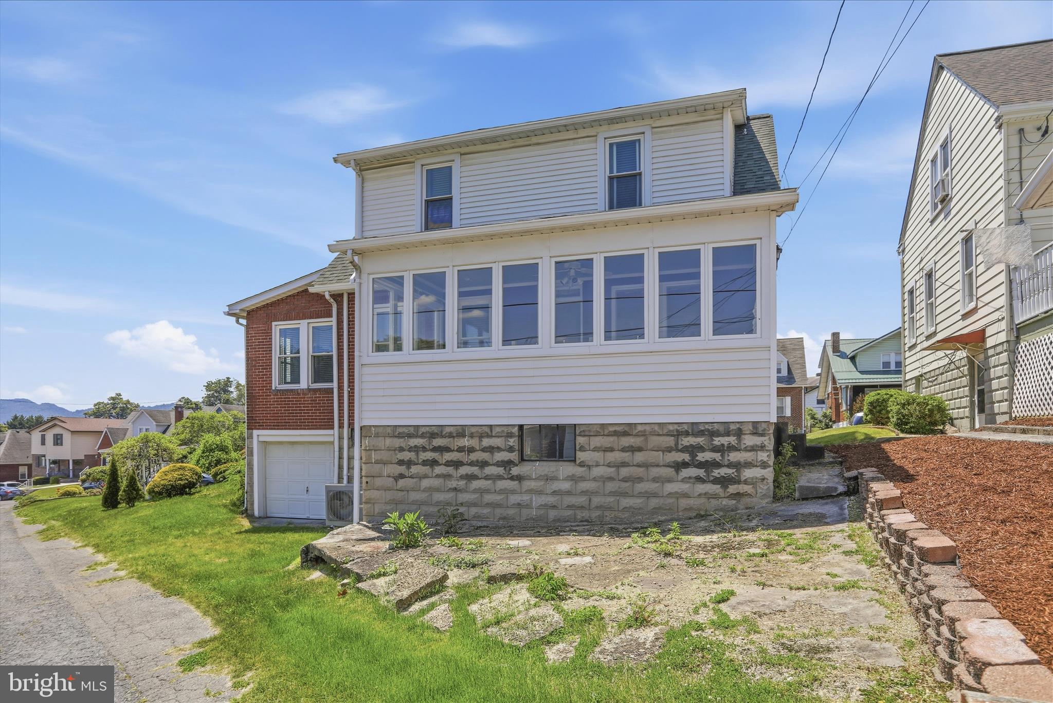 JOHNSON HEIGHTS - Residential