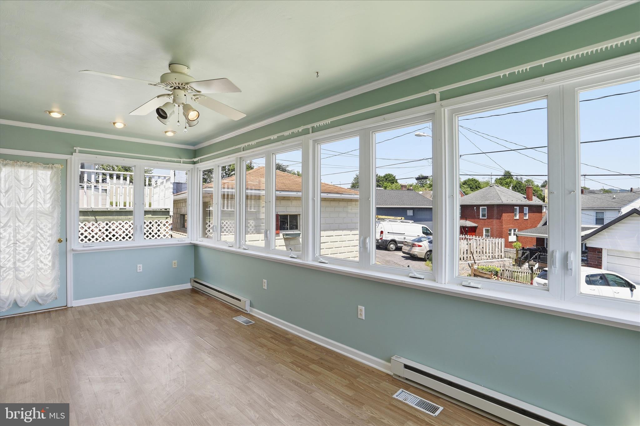 JOHNSON HEIGHTS - Residential