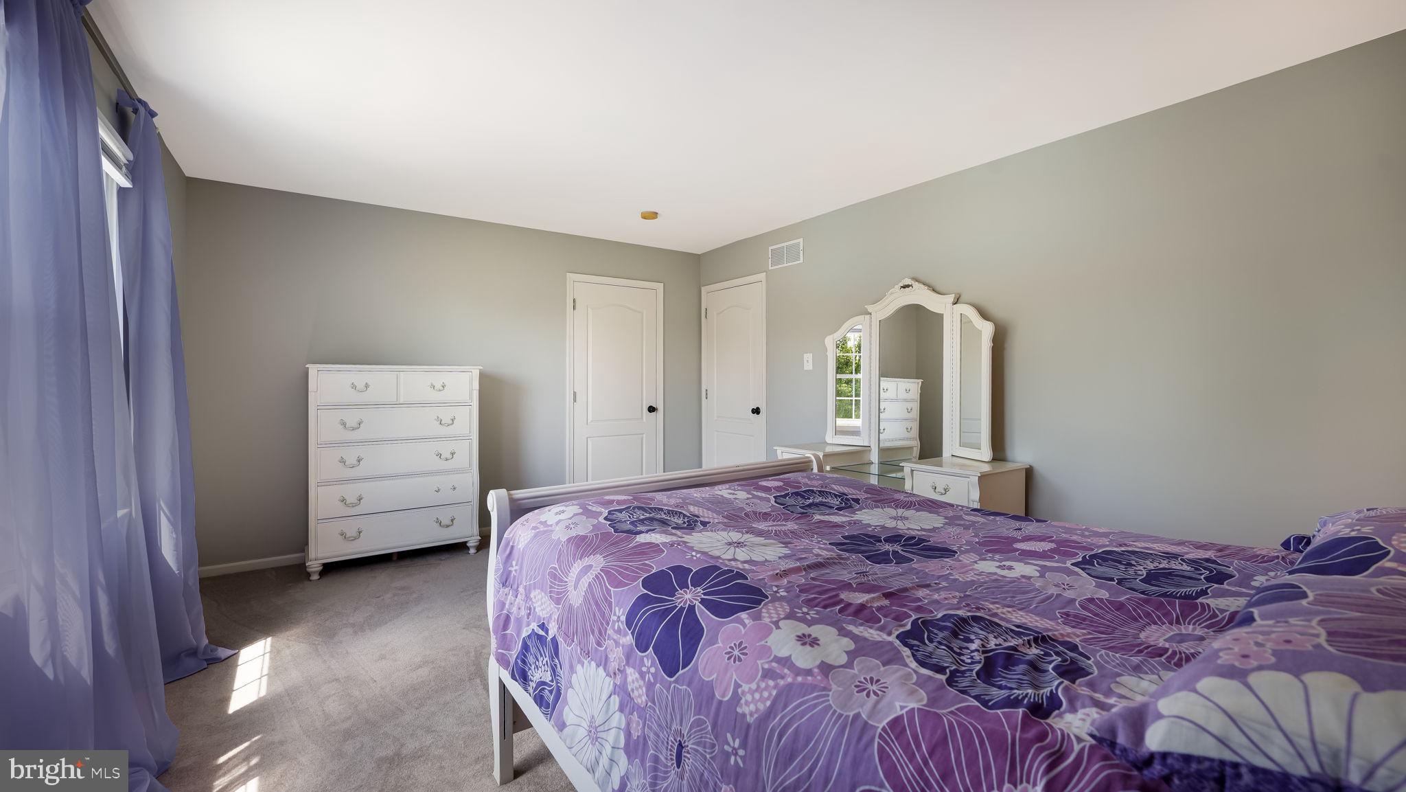NORTHAMPTON CROSSG - Residential