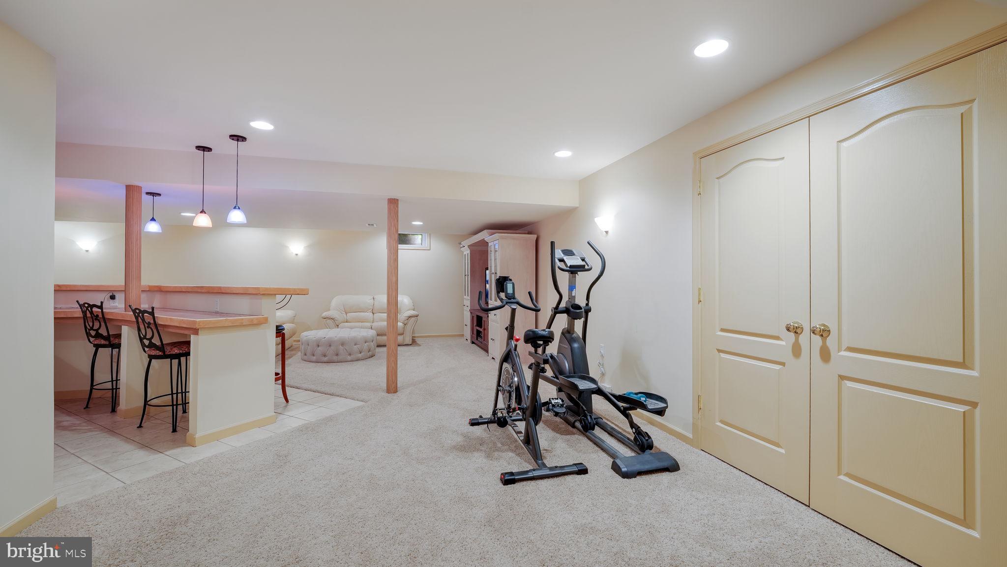 NORTHAMPTON CROSSG - Residential