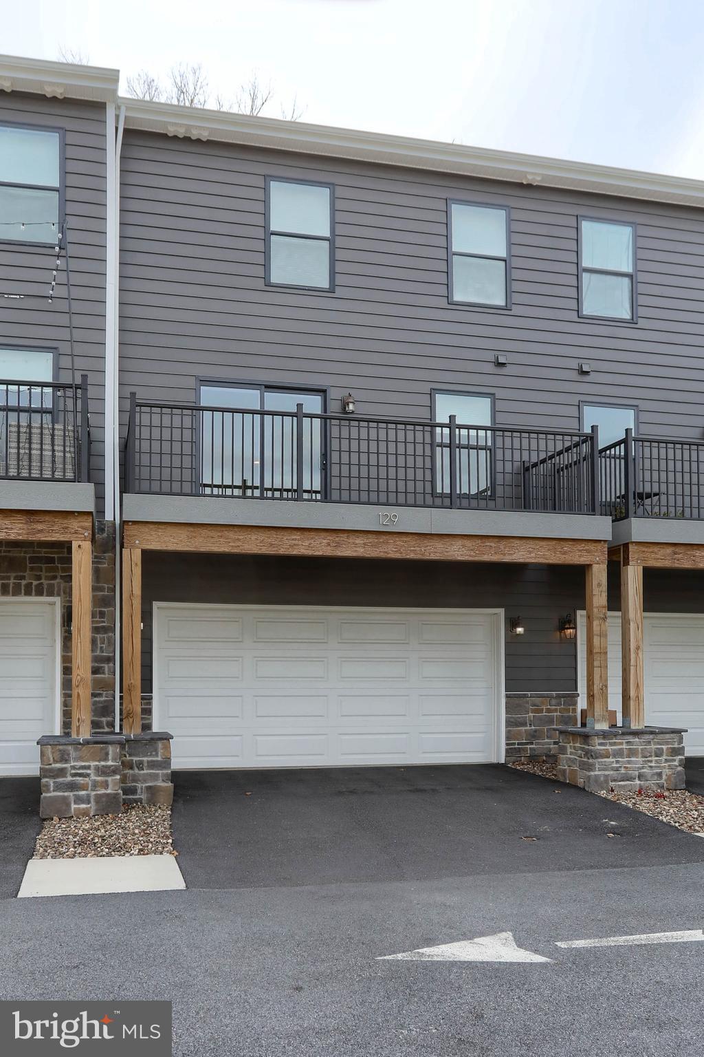 HIGH POINTE IN HERSHEY - Residential Lease