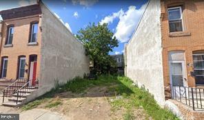 STRAWBERRY MANSION - Land