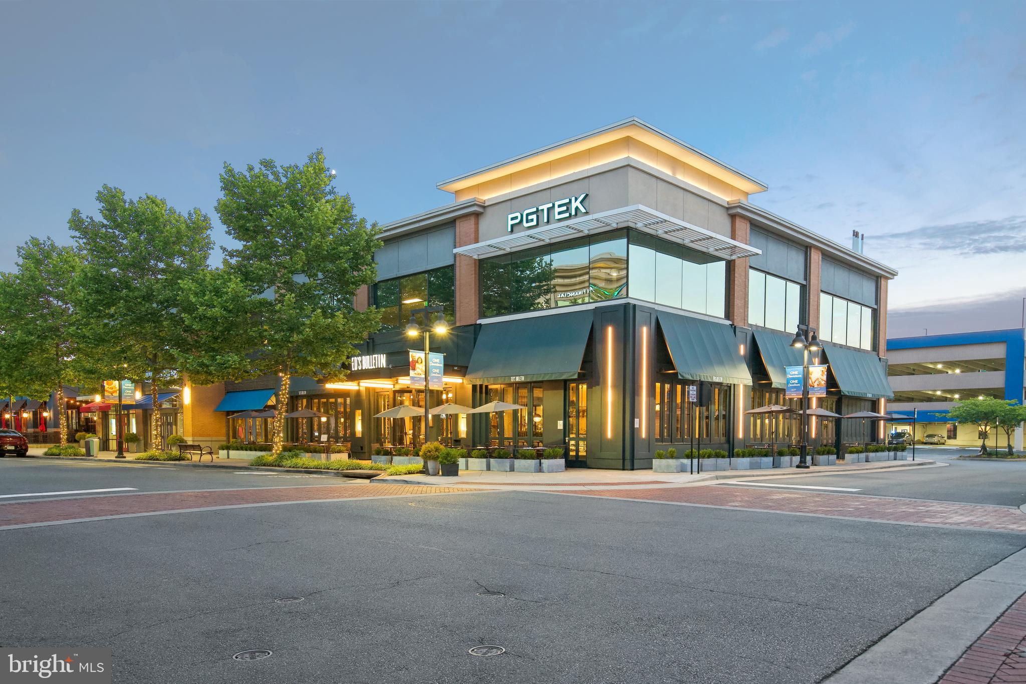 ONE LOUDOUN - Residential