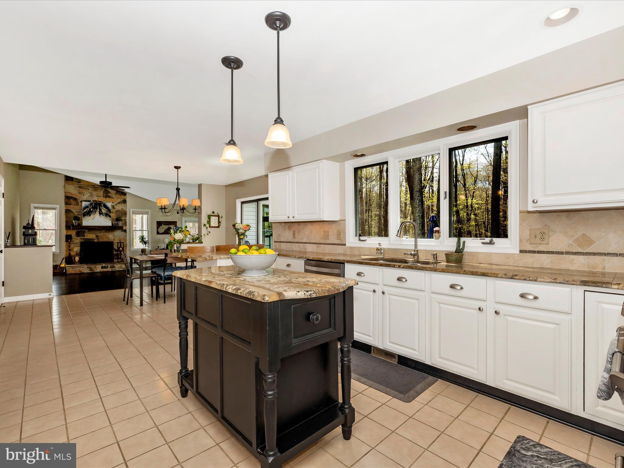 WHITE OAKS - Residential