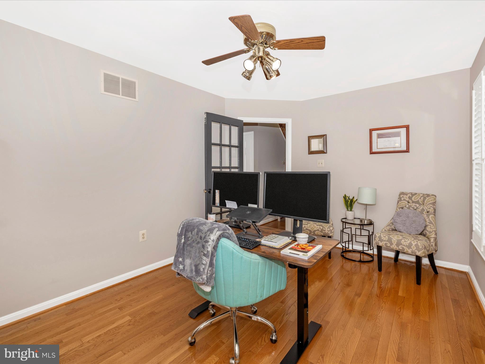 WHITE OAKS - Residential