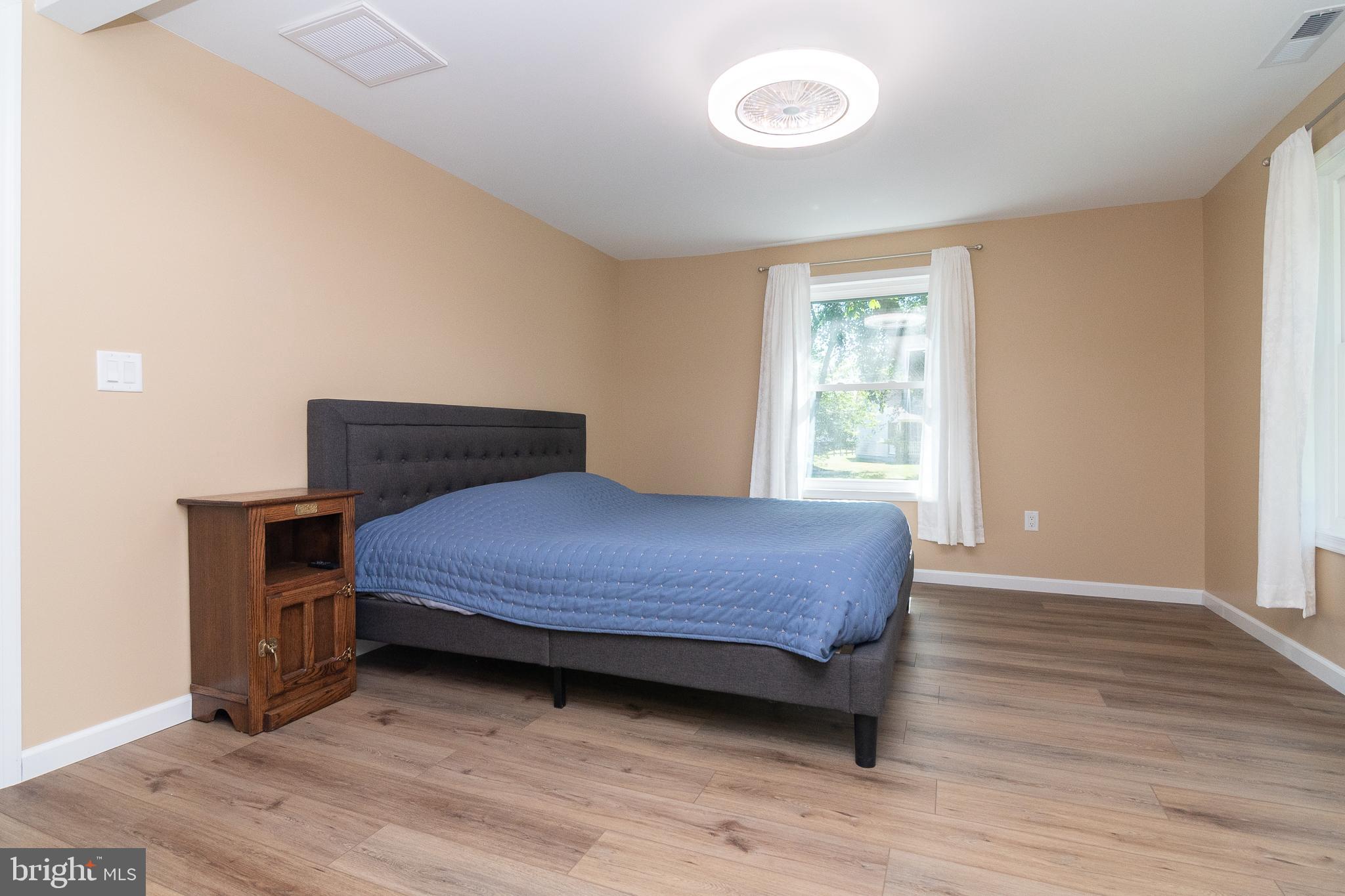 DENTON MANOR - Residential