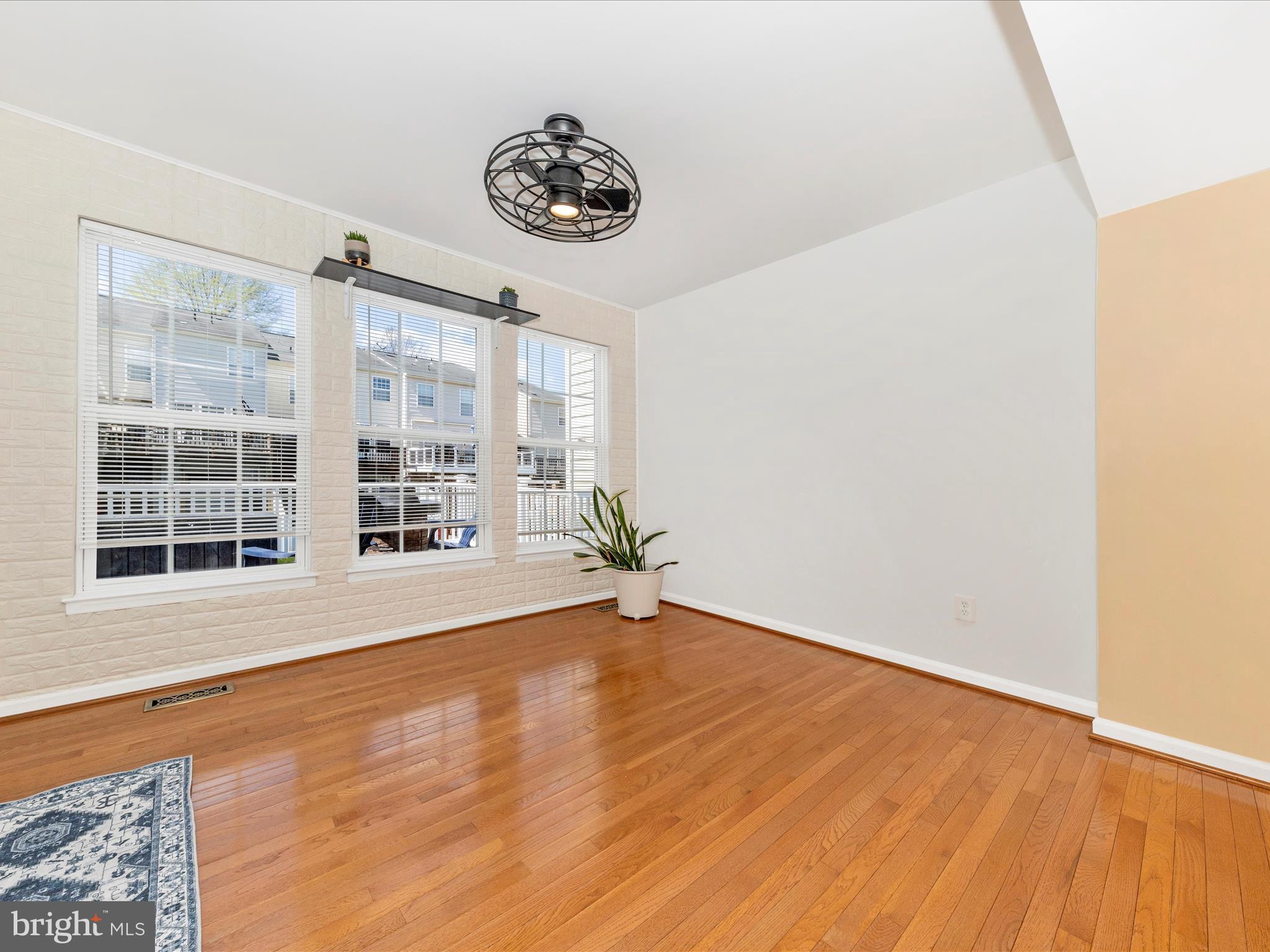 LAKELAND PLACE - Residential