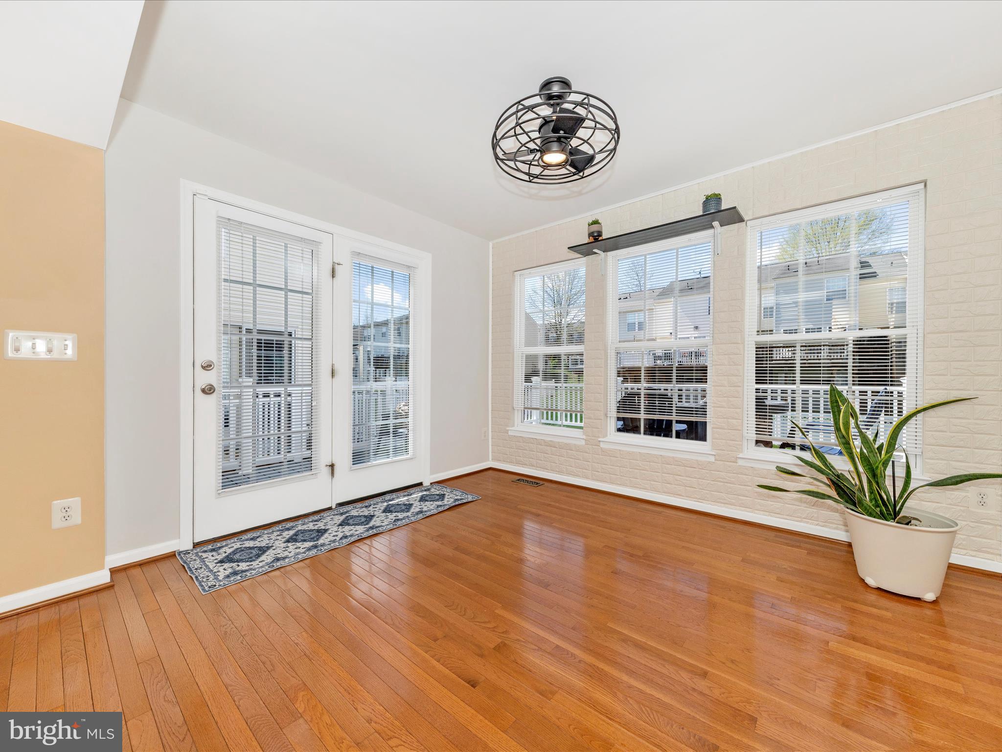 LAKELAND PLACE - Residential