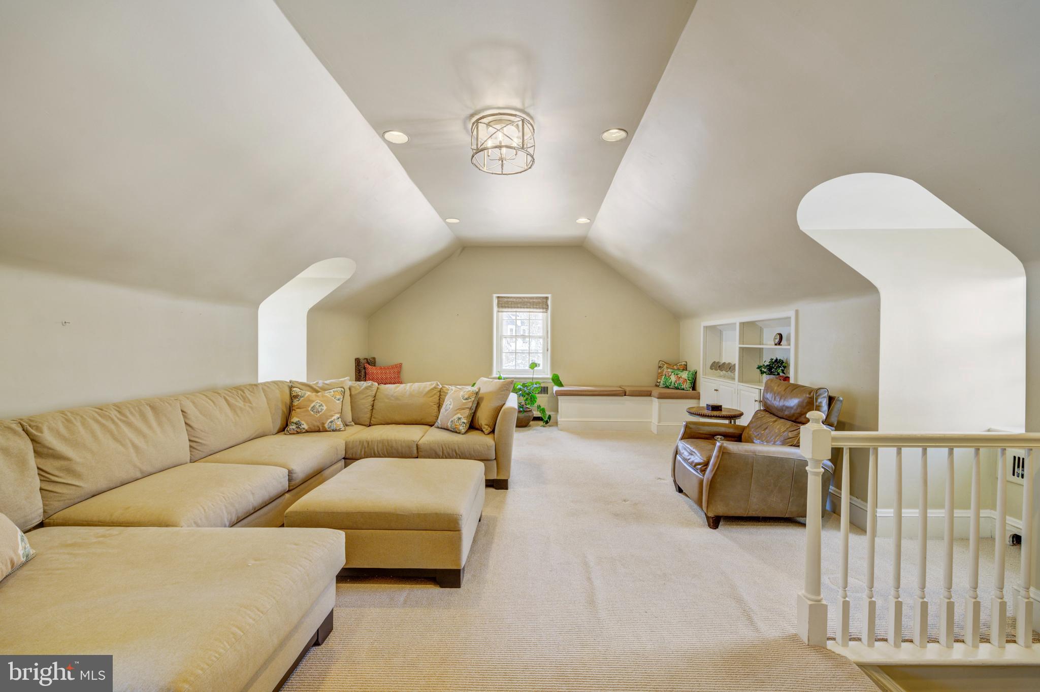 BRYN MAWR - Residential
