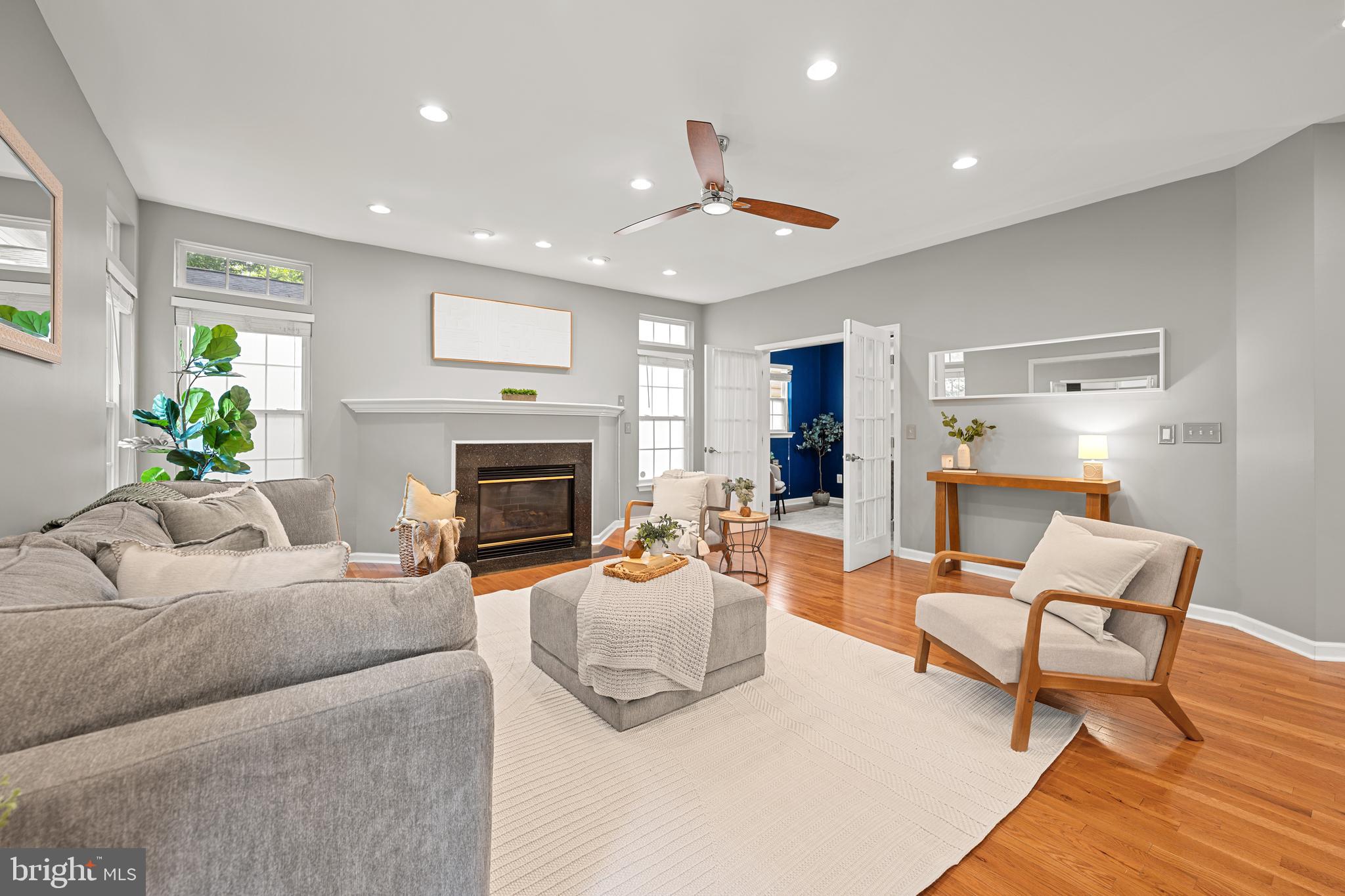 LORTON TOWN CENTER - Residential