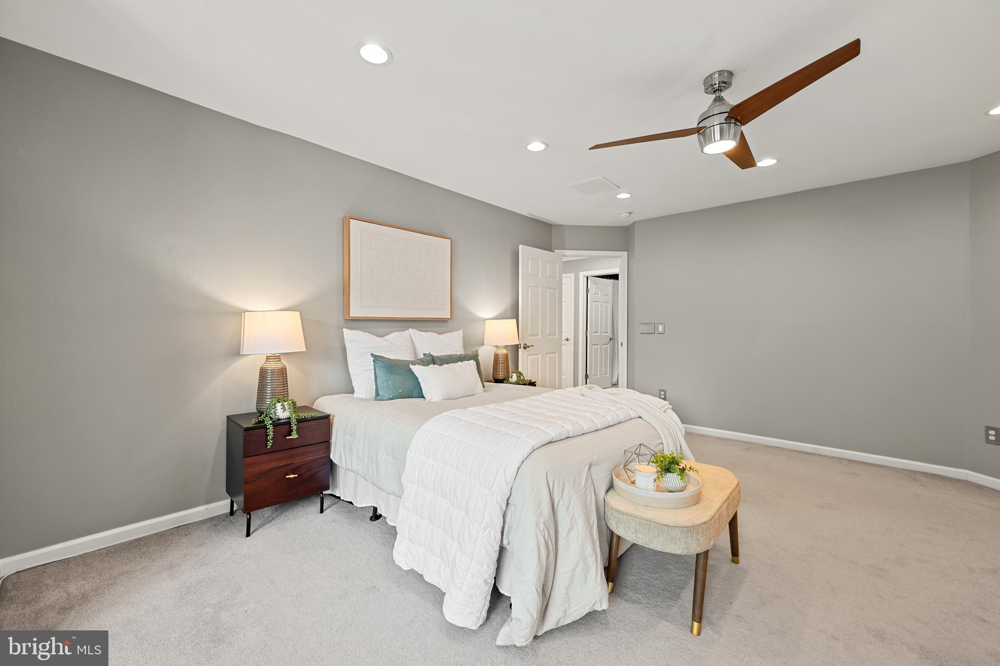 LORTON TOWN CENTER - Residential