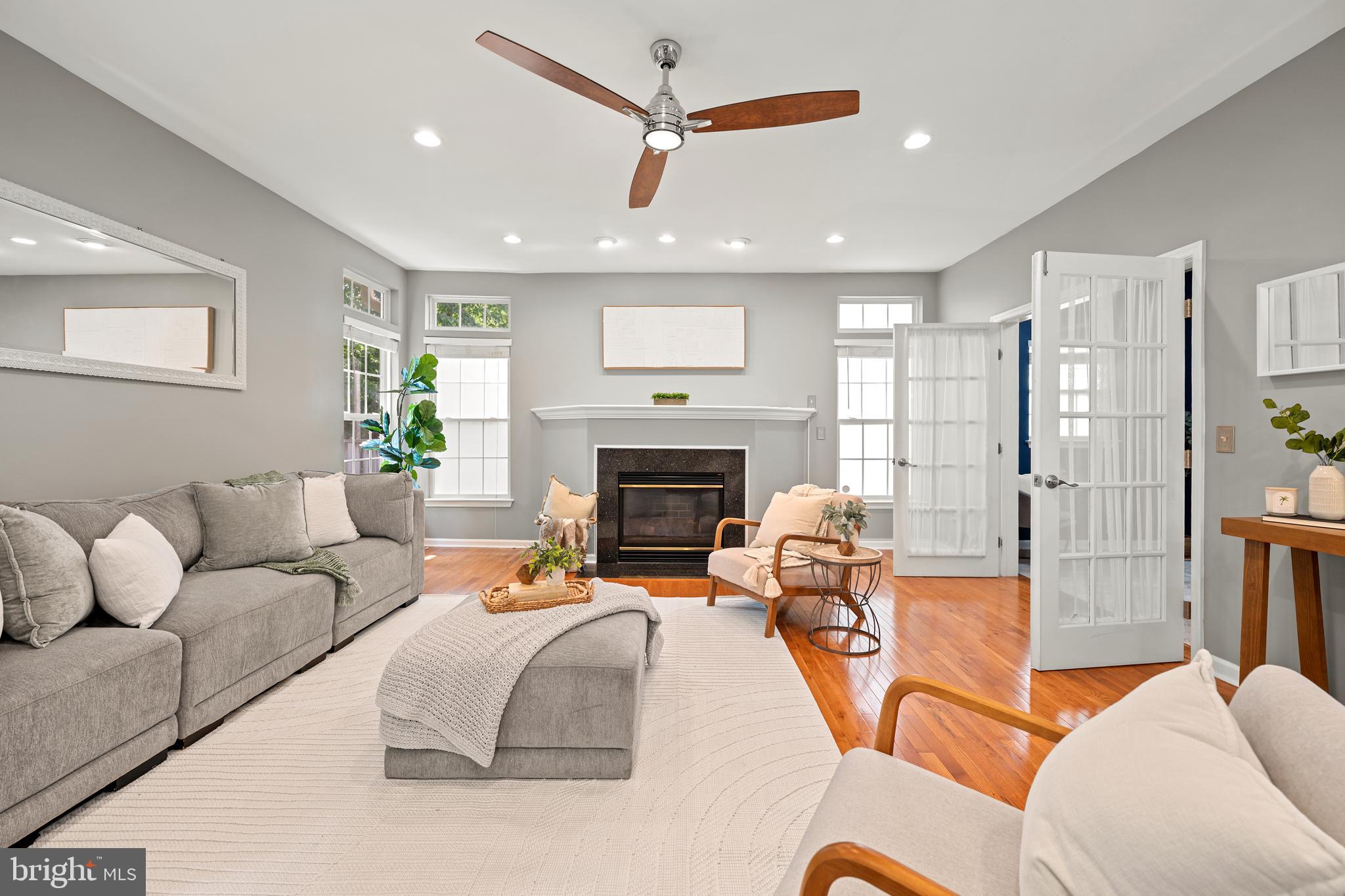 LORTON TOWN CENTER - Residential