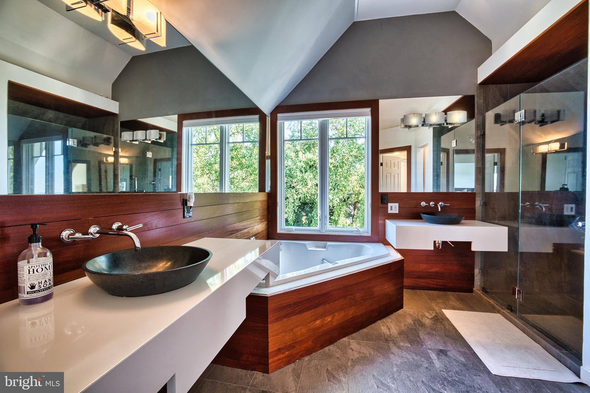BLOODY POINT FARM - Residential