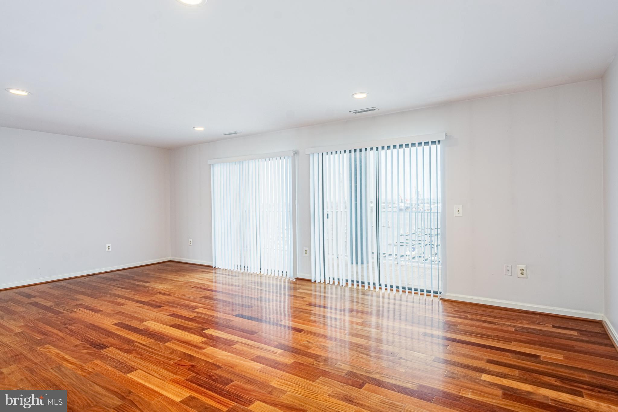 LIGHTHOUSE LANDING - Residential