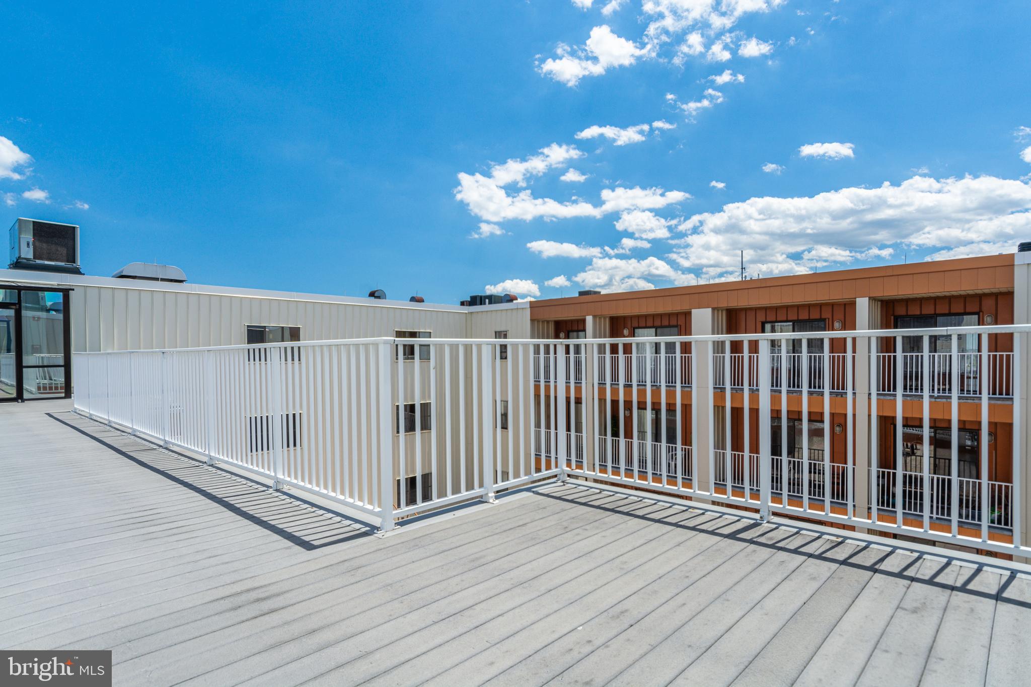 LIGHTHOUSE LANDING - Residential