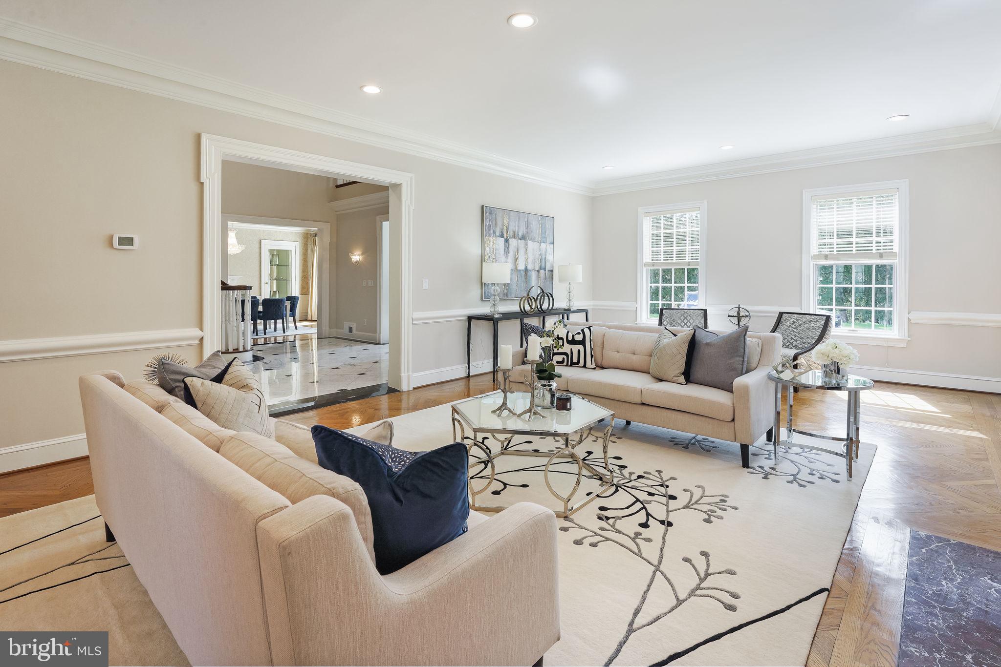 RIVER OAKS FARM - Residential