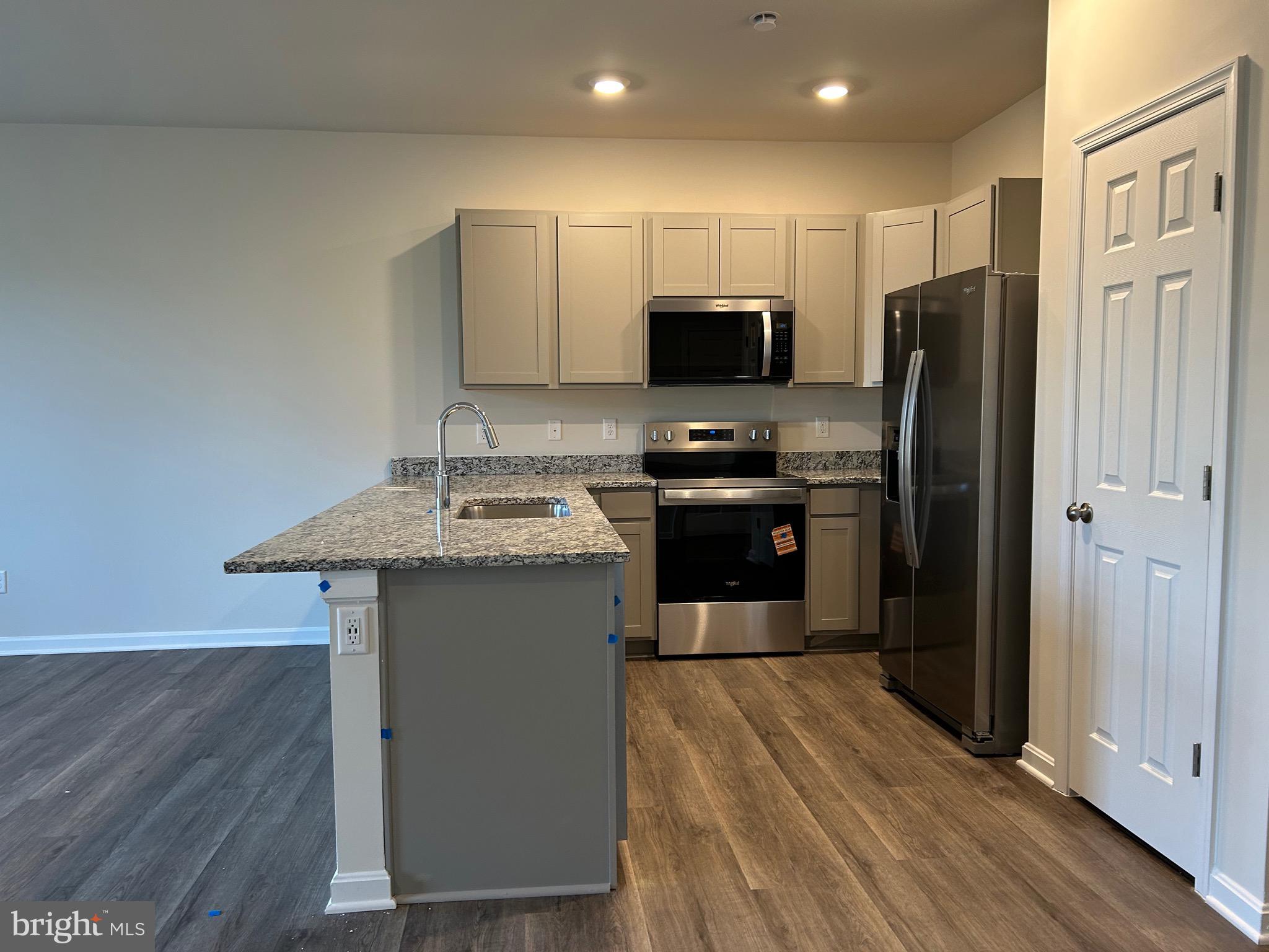 LURAY LANDING - Residential