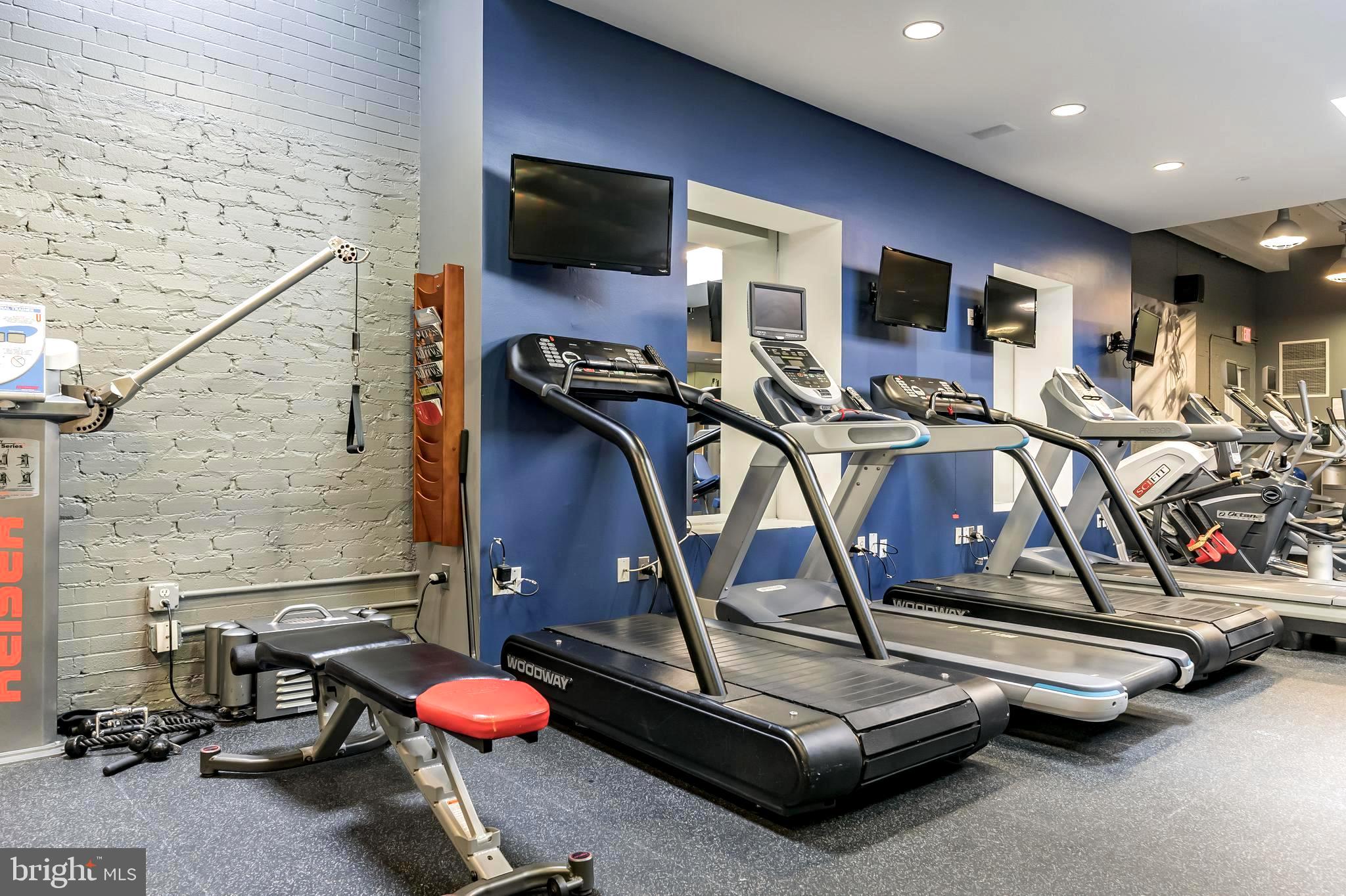 LOGAN SQUARE - Residential Lease