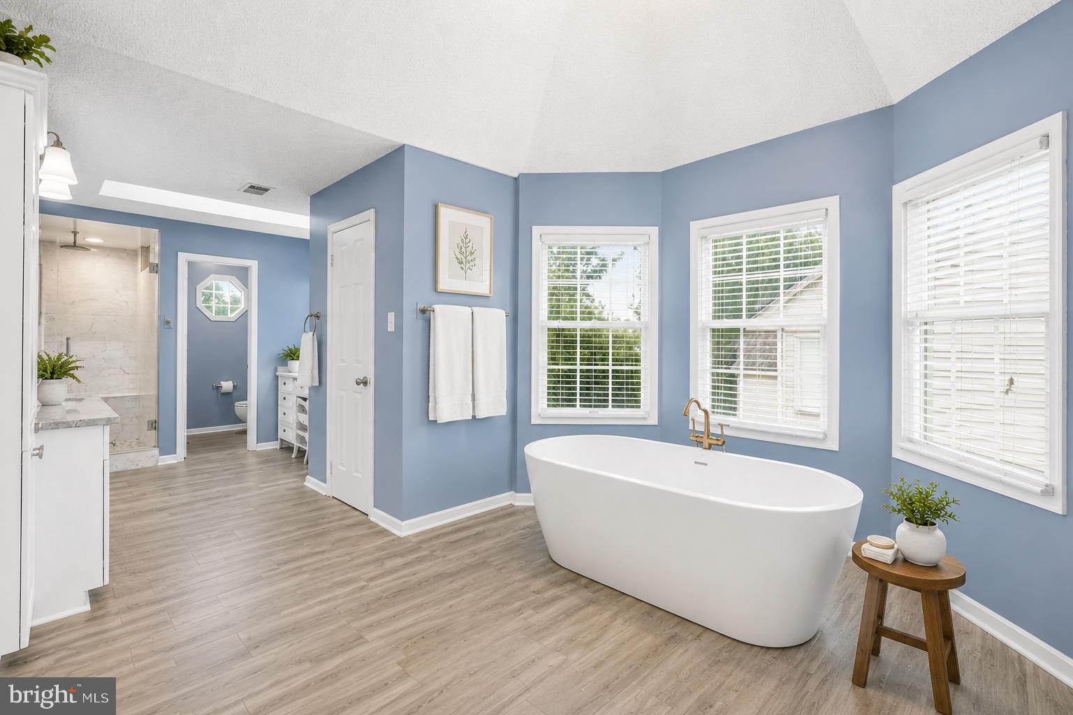 ASHBURN FARM - Residential
