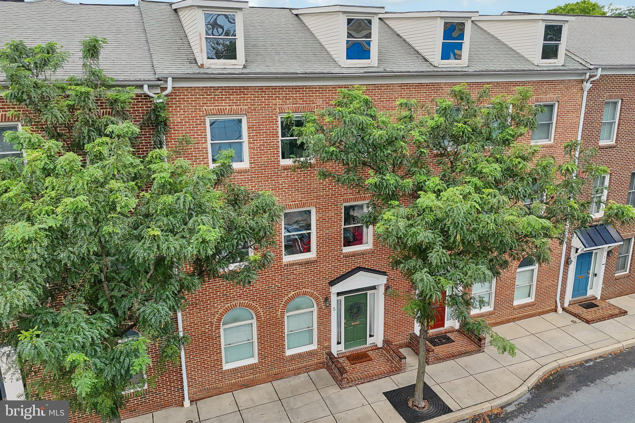 MARKET SQUARE - Residential