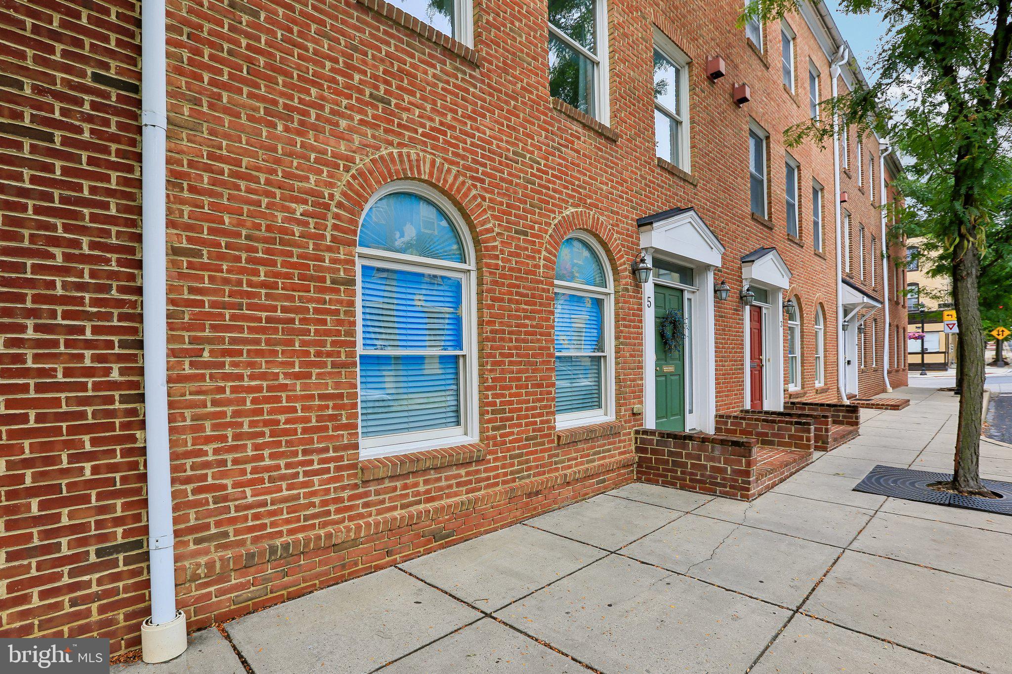 MARKET SQUARE - Residential