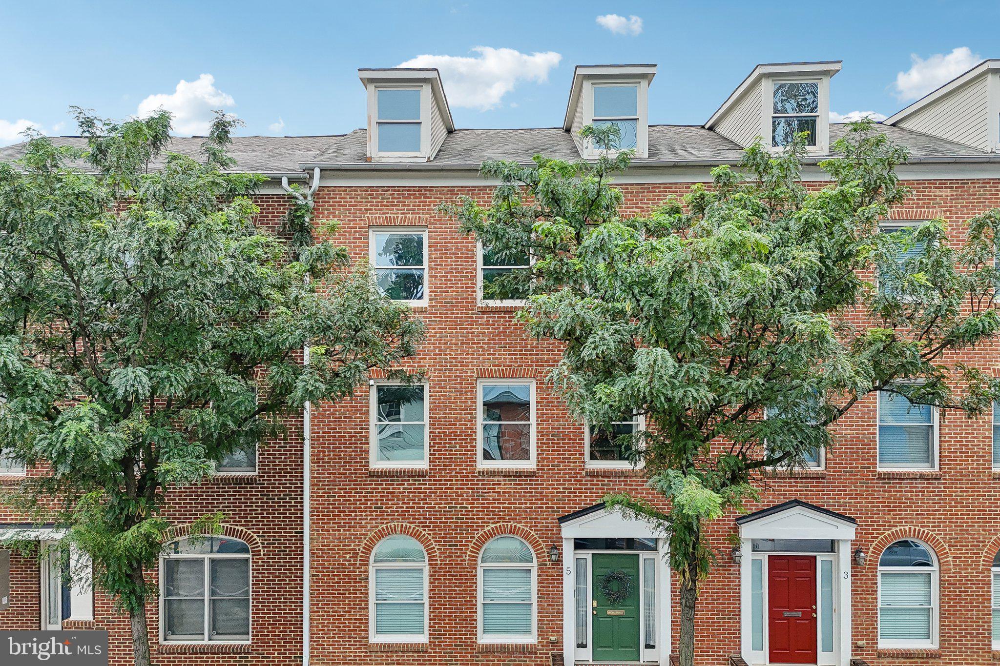 MARKET SQUARE - Residential