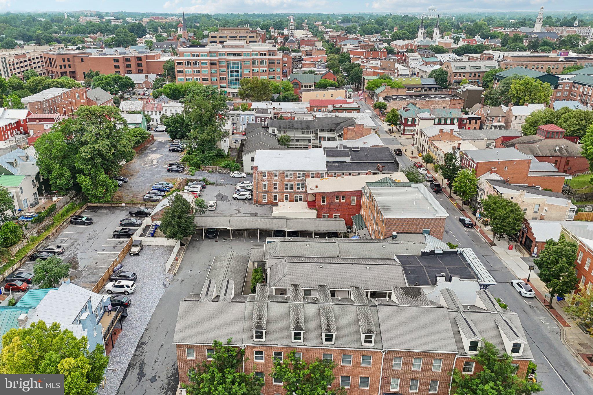 MARKET SQUARE - Residential