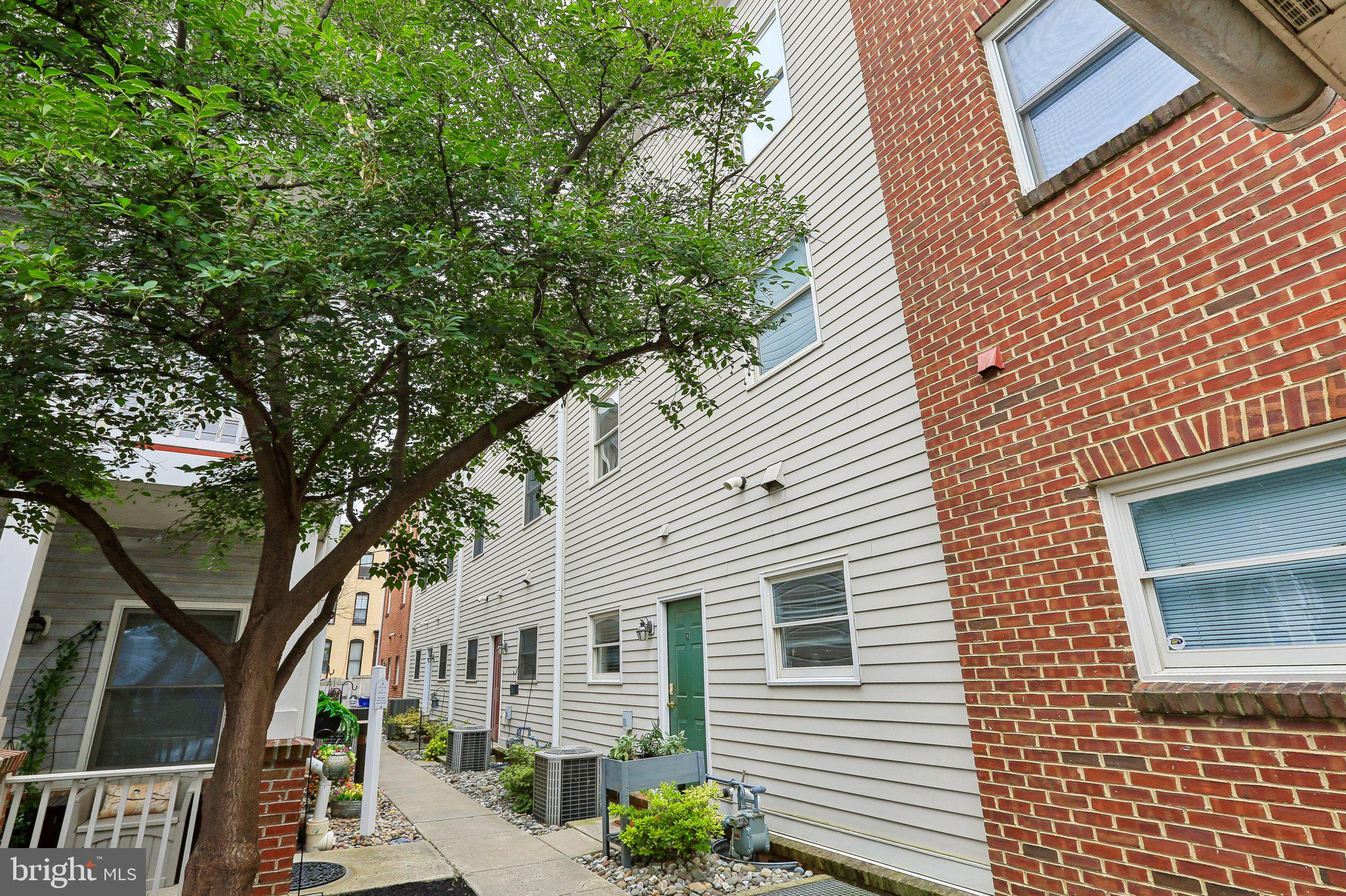 MARKET SQUARE - Residential
