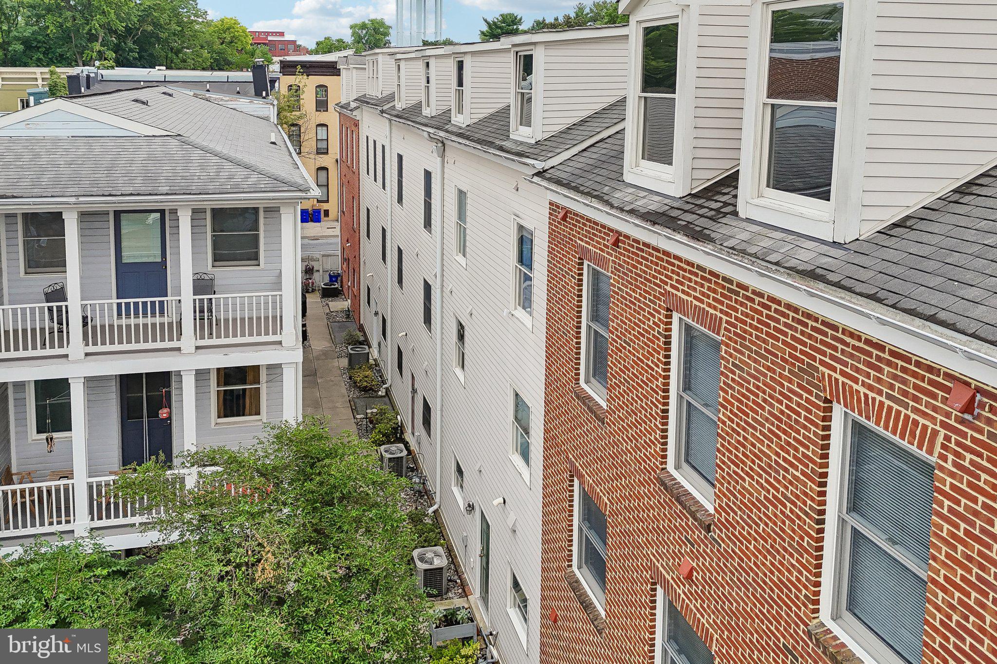 MARKET SQUARE - Residential