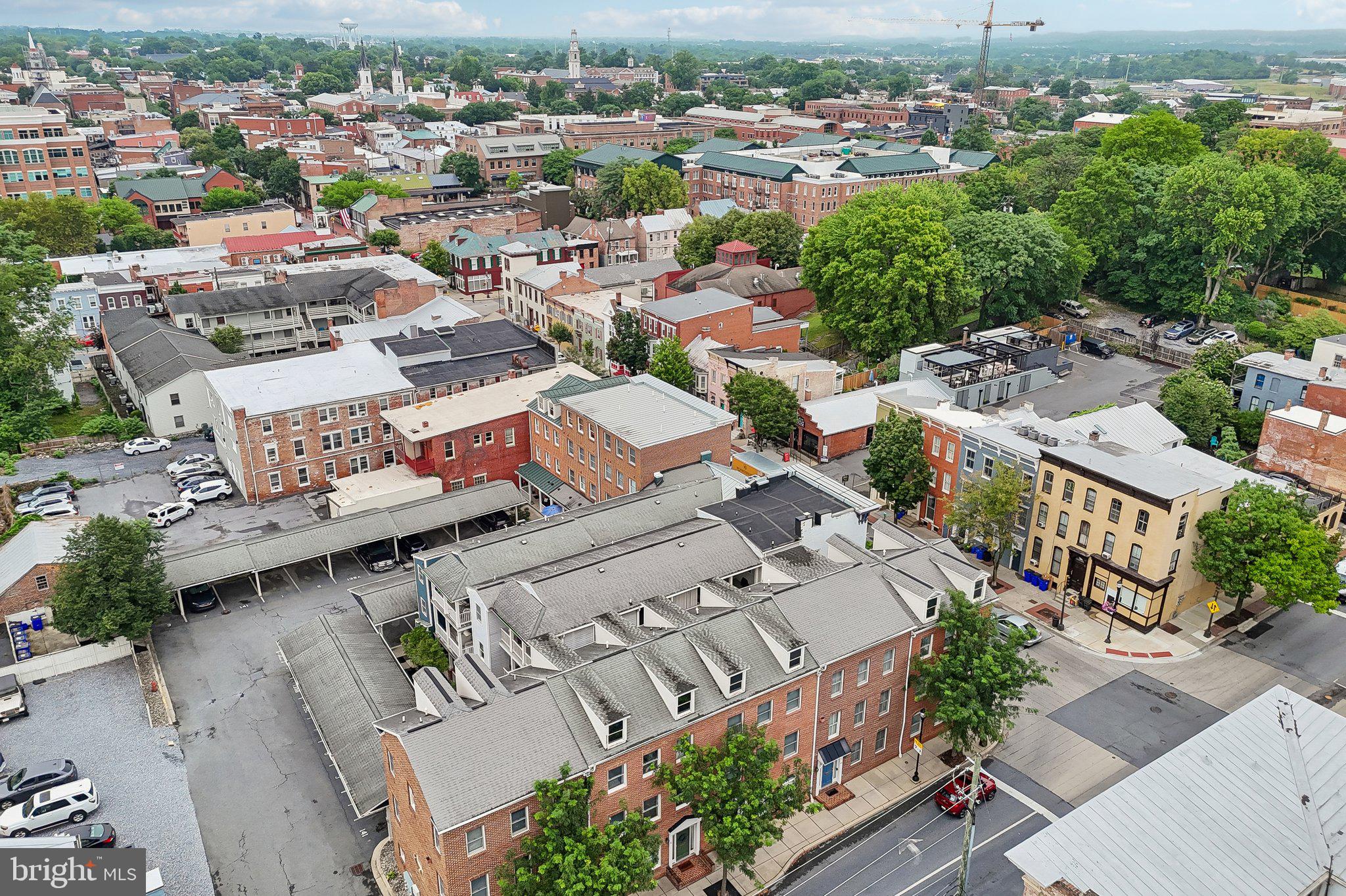 MARKET SQUARE - Residential