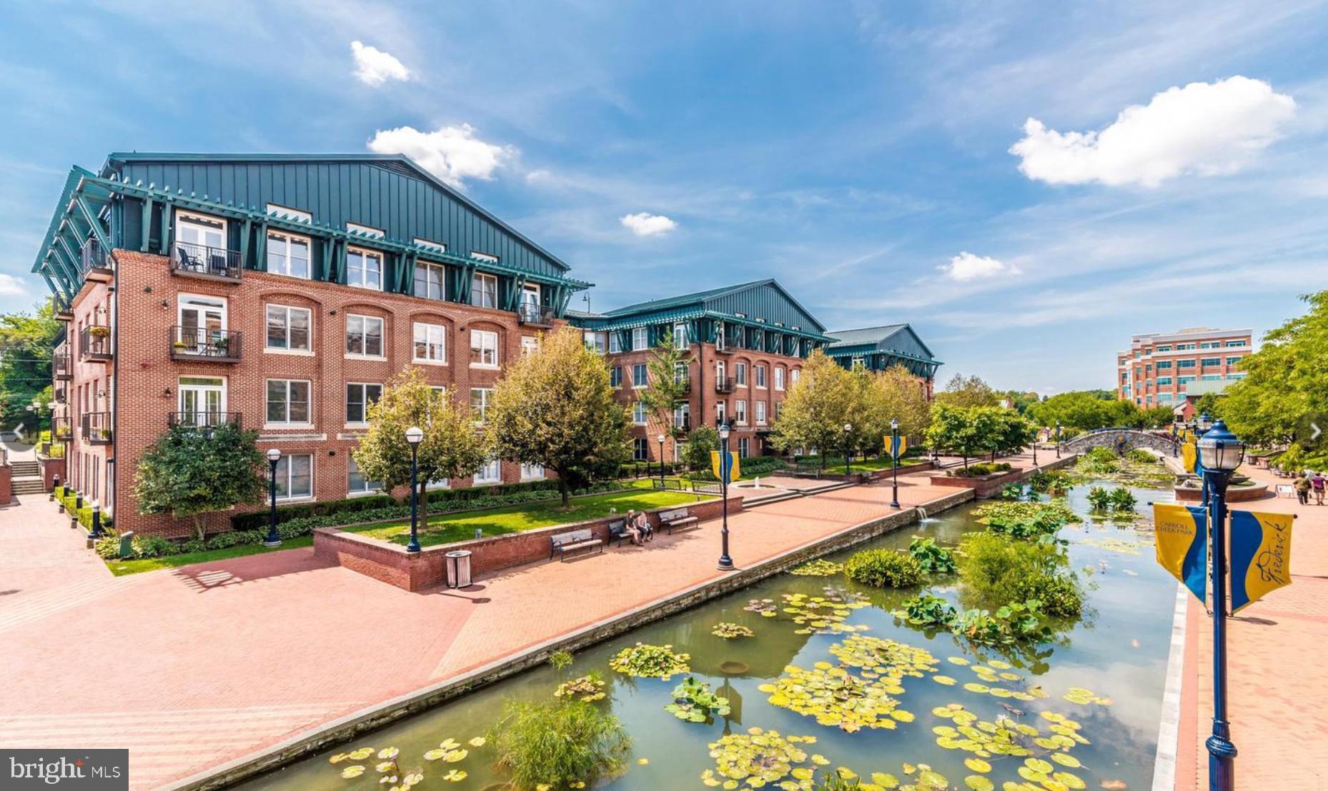 MARKET SQUARE - Residential