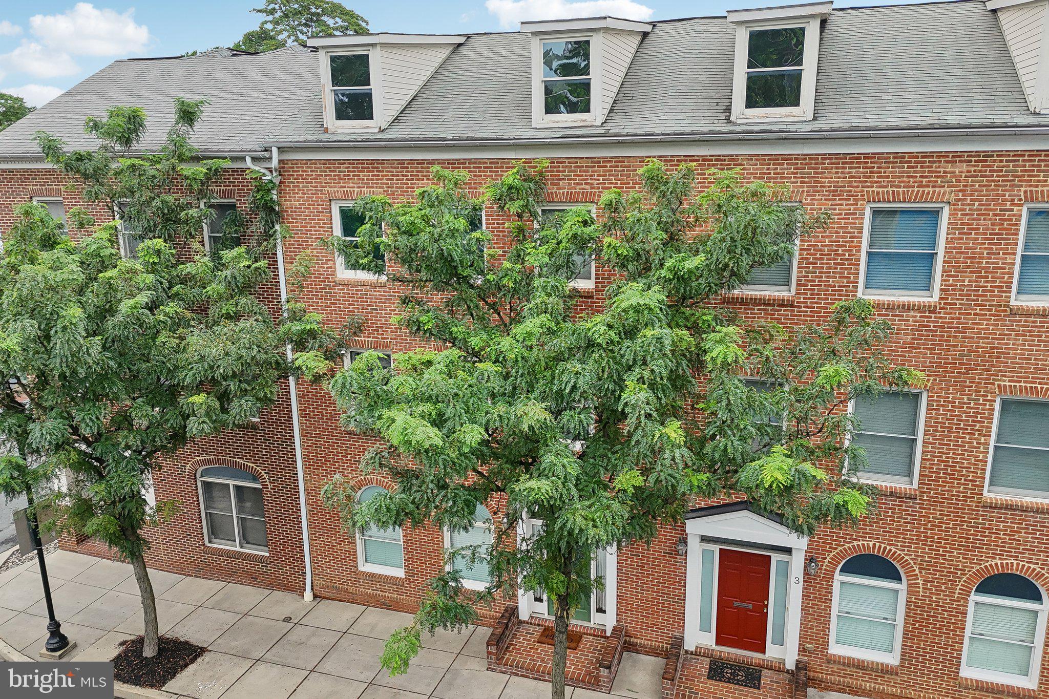 MARKET SQUARE - Residential