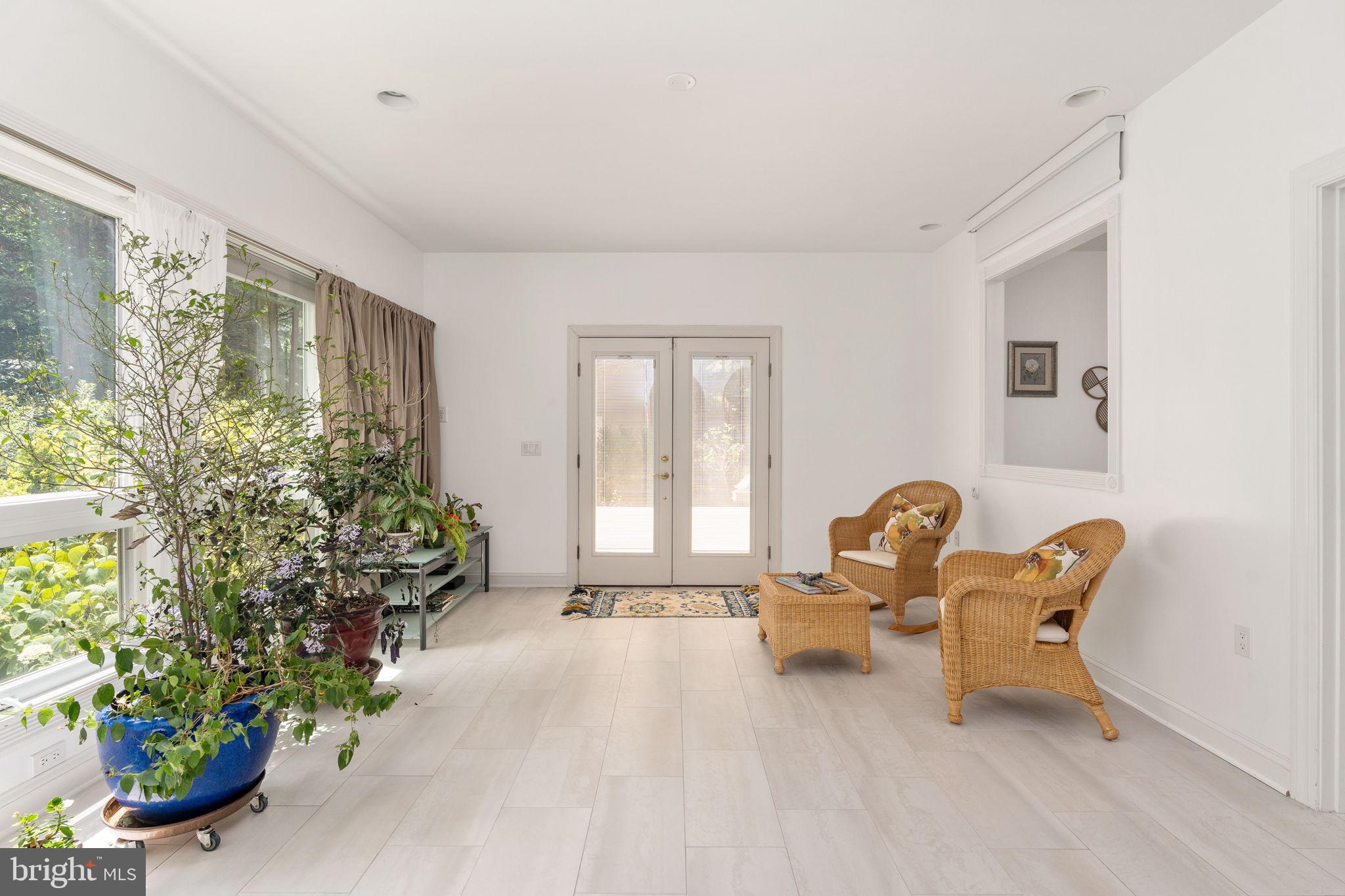 LAKE OF THE WOODS - Residential