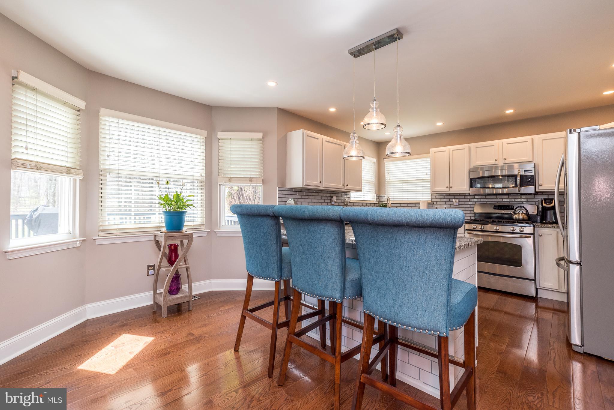 MONTGOMERY HOLLOW - Residential