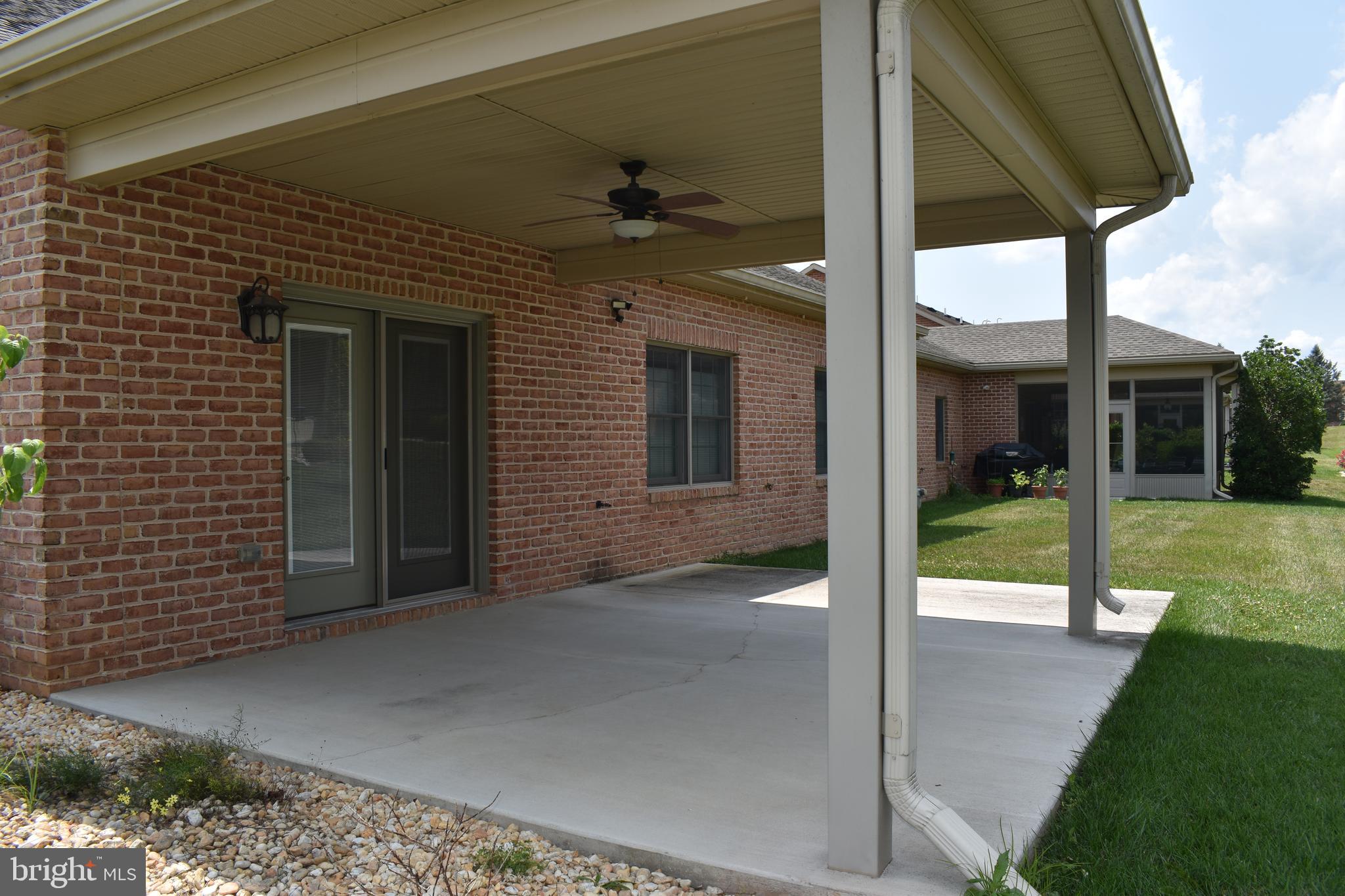EMERALD POINTE - Residential