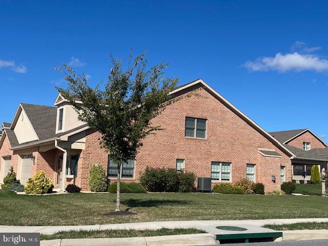 EMERALD POINTE - Residential