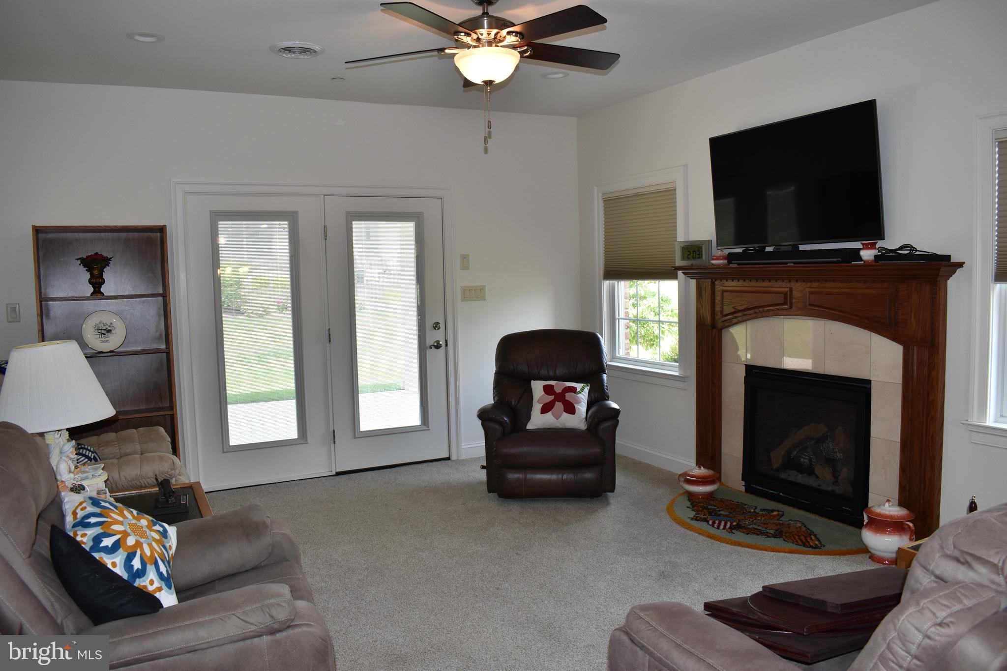EMERALD POINTE - Residential