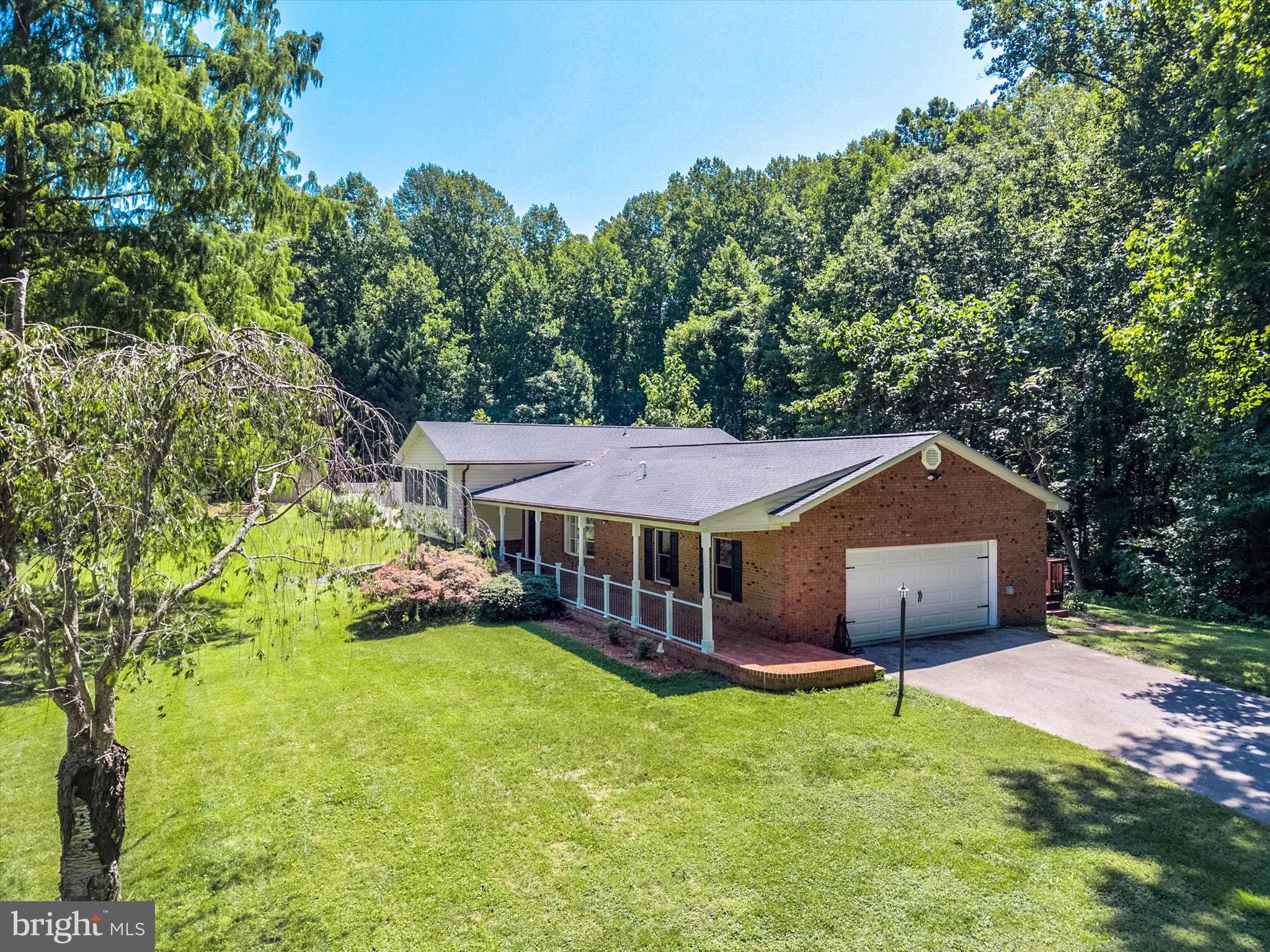 LAKE KARYLBROOK - Residential