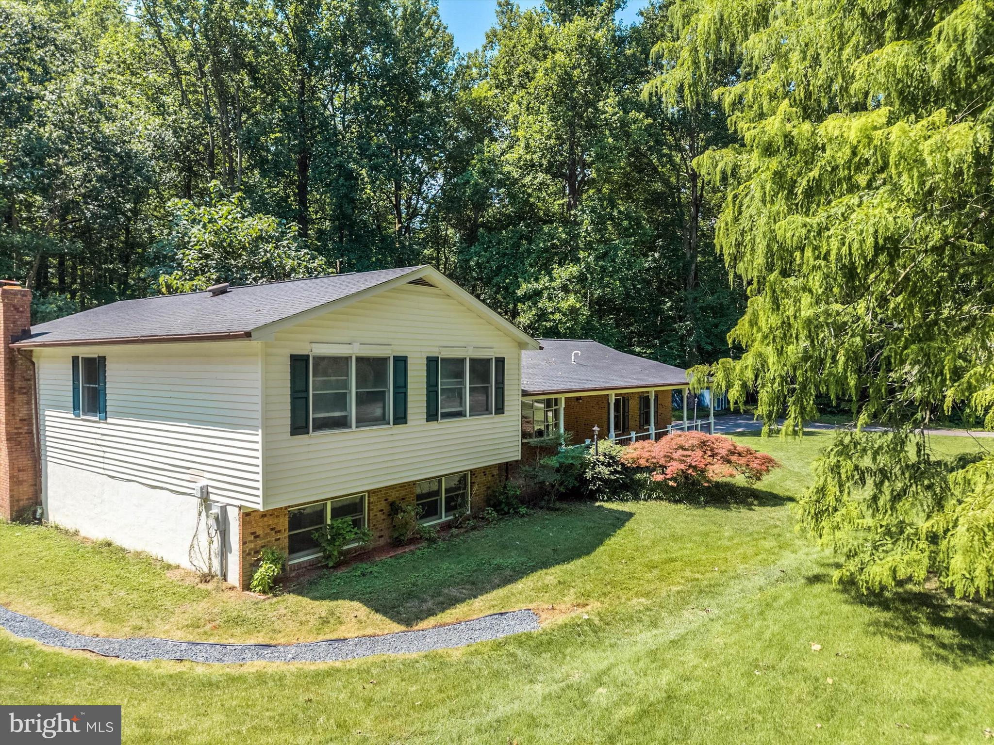LAKE KARYLBROOK - Residential