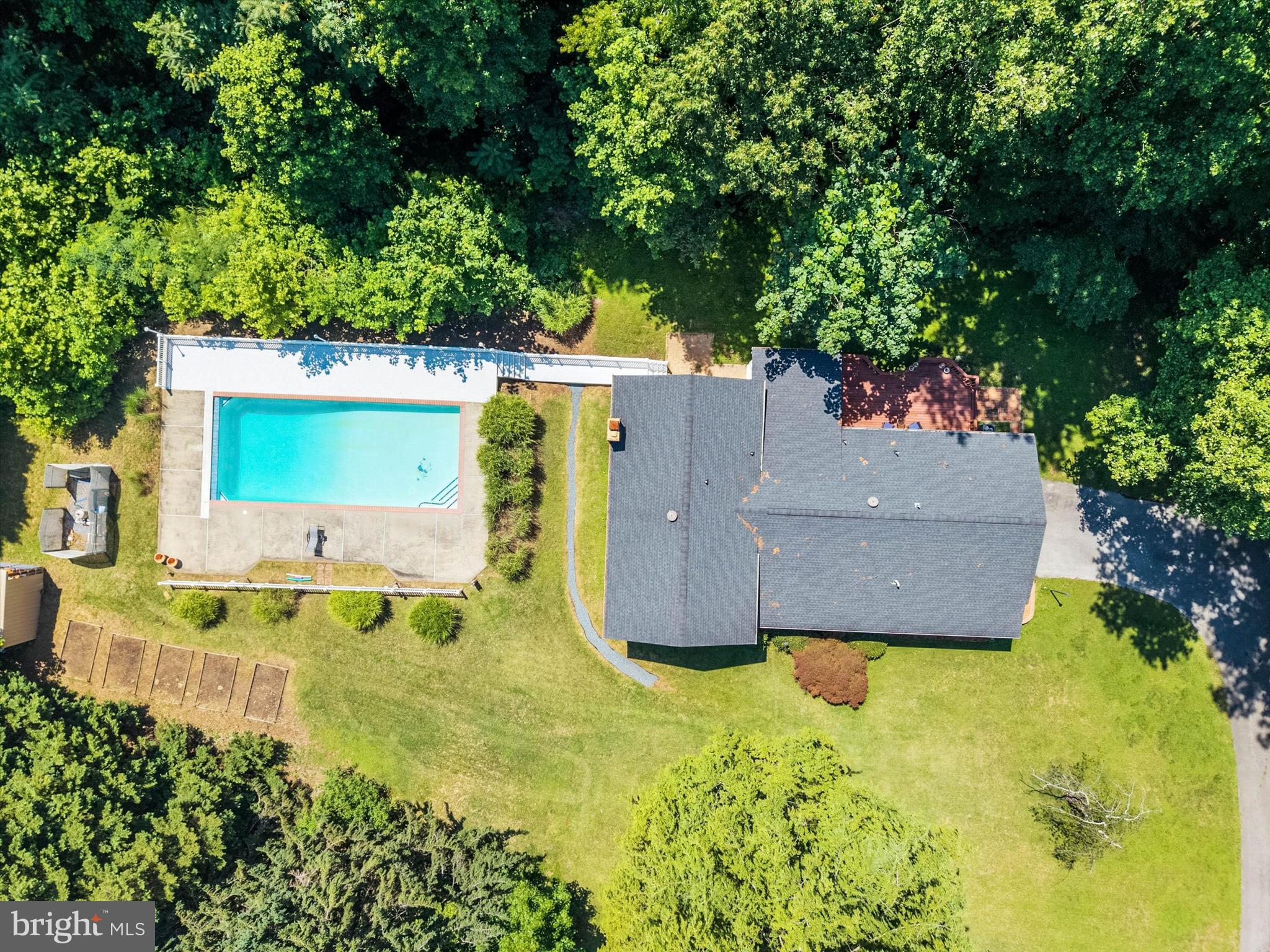 LAKE KARYLBROOK - Residential