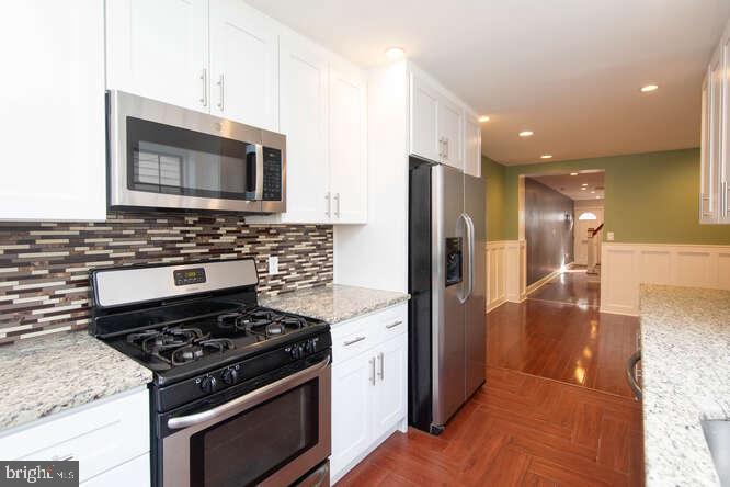 PORT RICHMOND - Residential