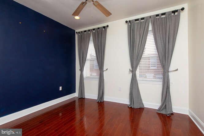 PORT RICHMOND - Residential